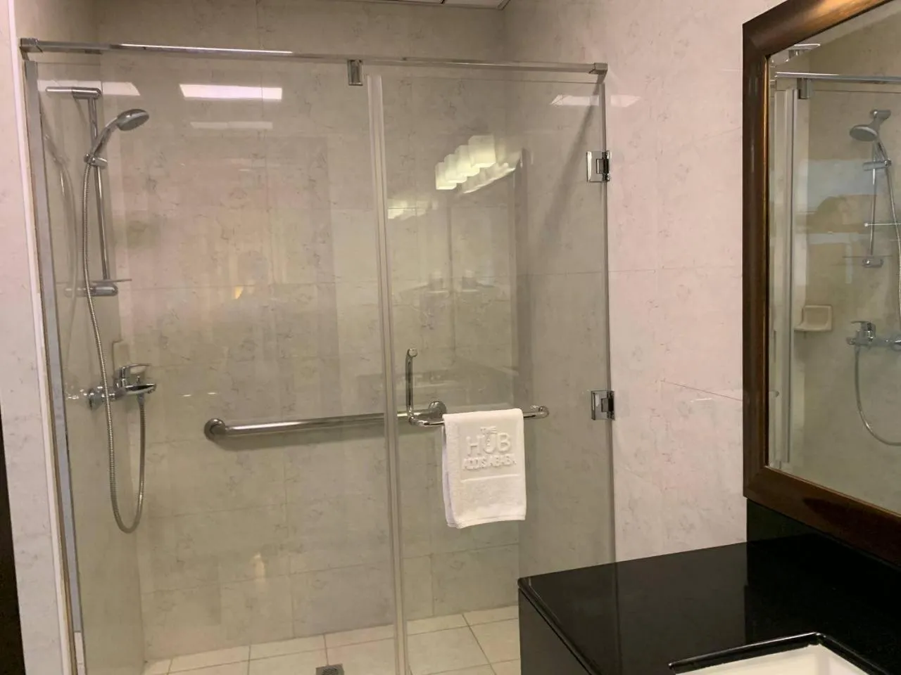 Shower in The HUB Hotel