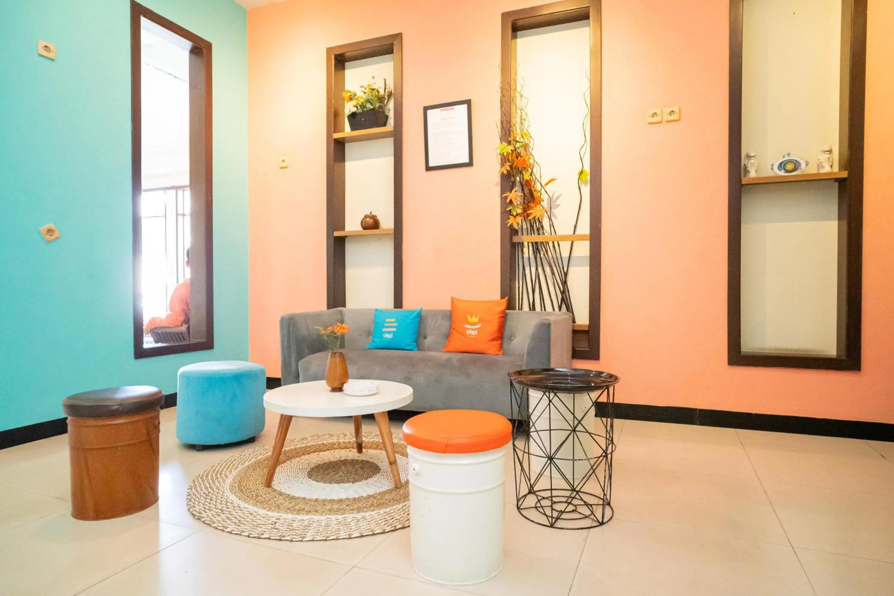 Lobby or reception in Sans Hotel Zam-Zam Syariah Palangkaraya