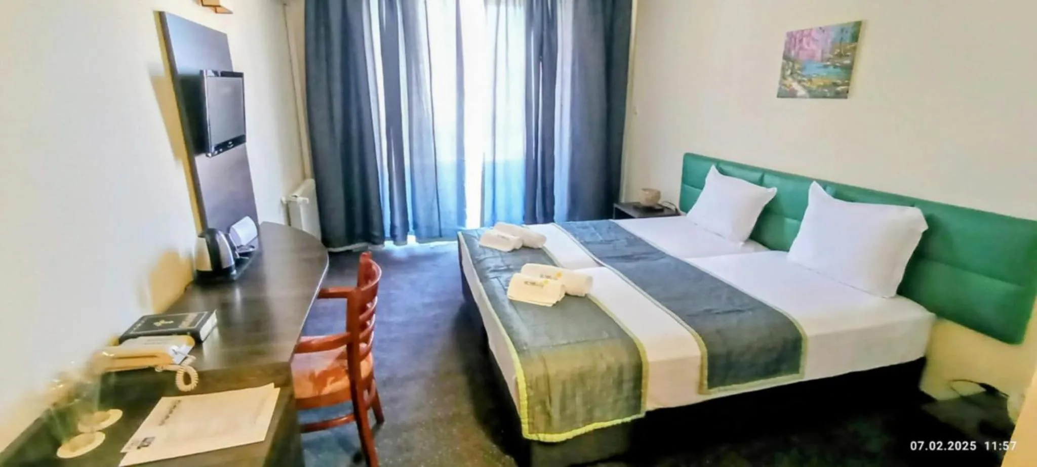 View (from property/room), Bed in Vitoshko Lale Hotel