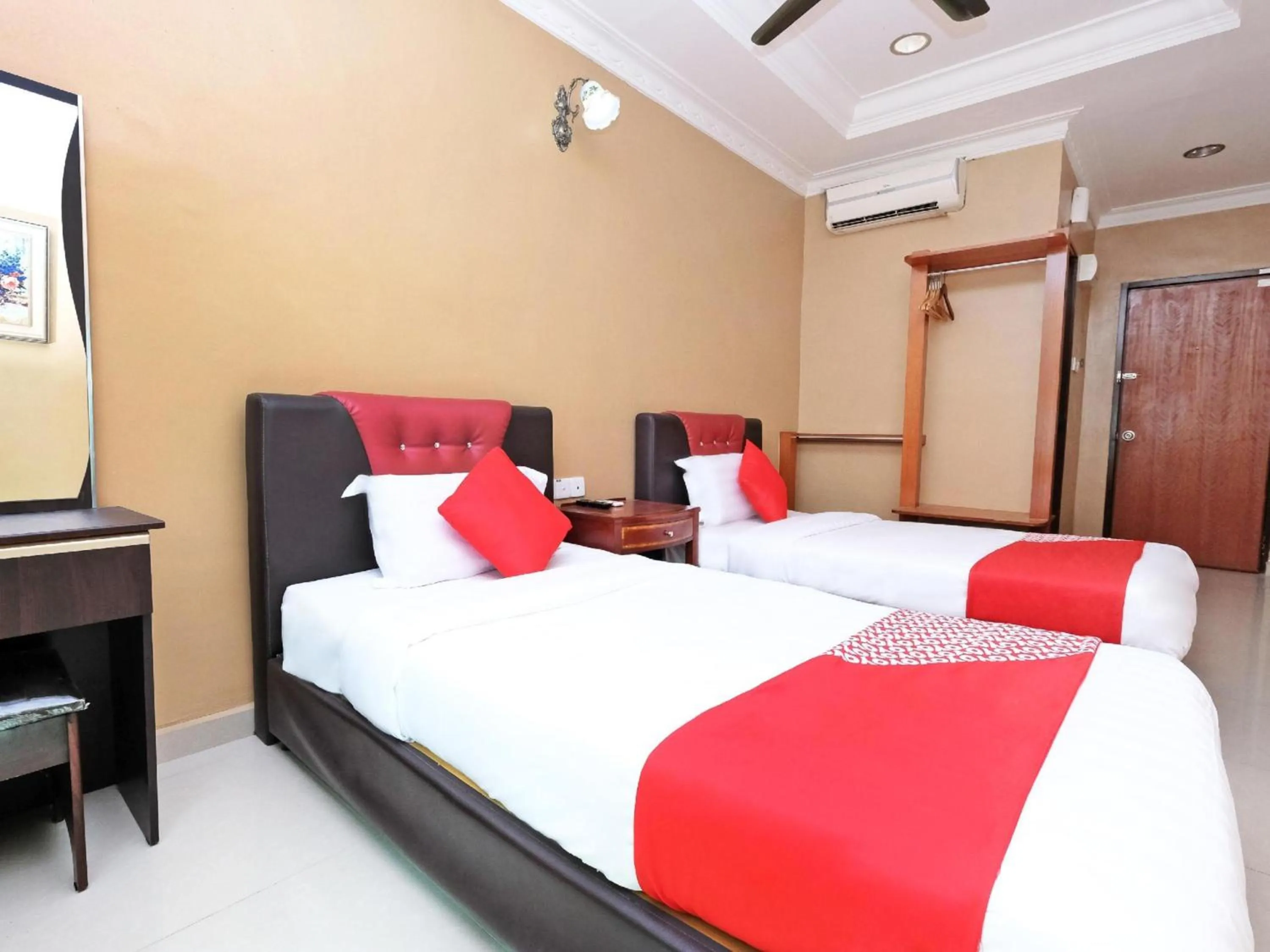 Bedroom, Bed in Hotel O Ayuni Hotel