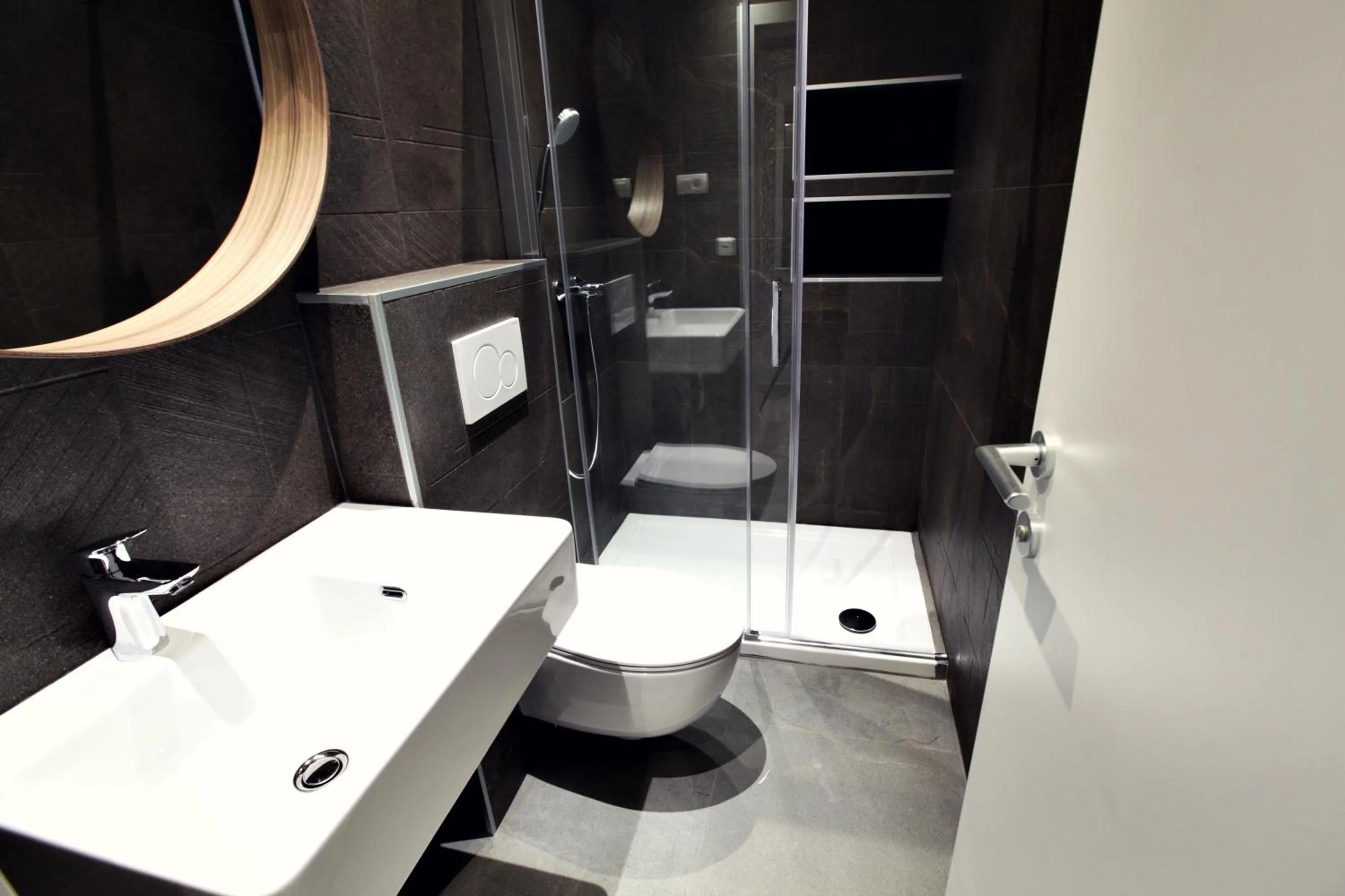 Shower in Apartments The Art House