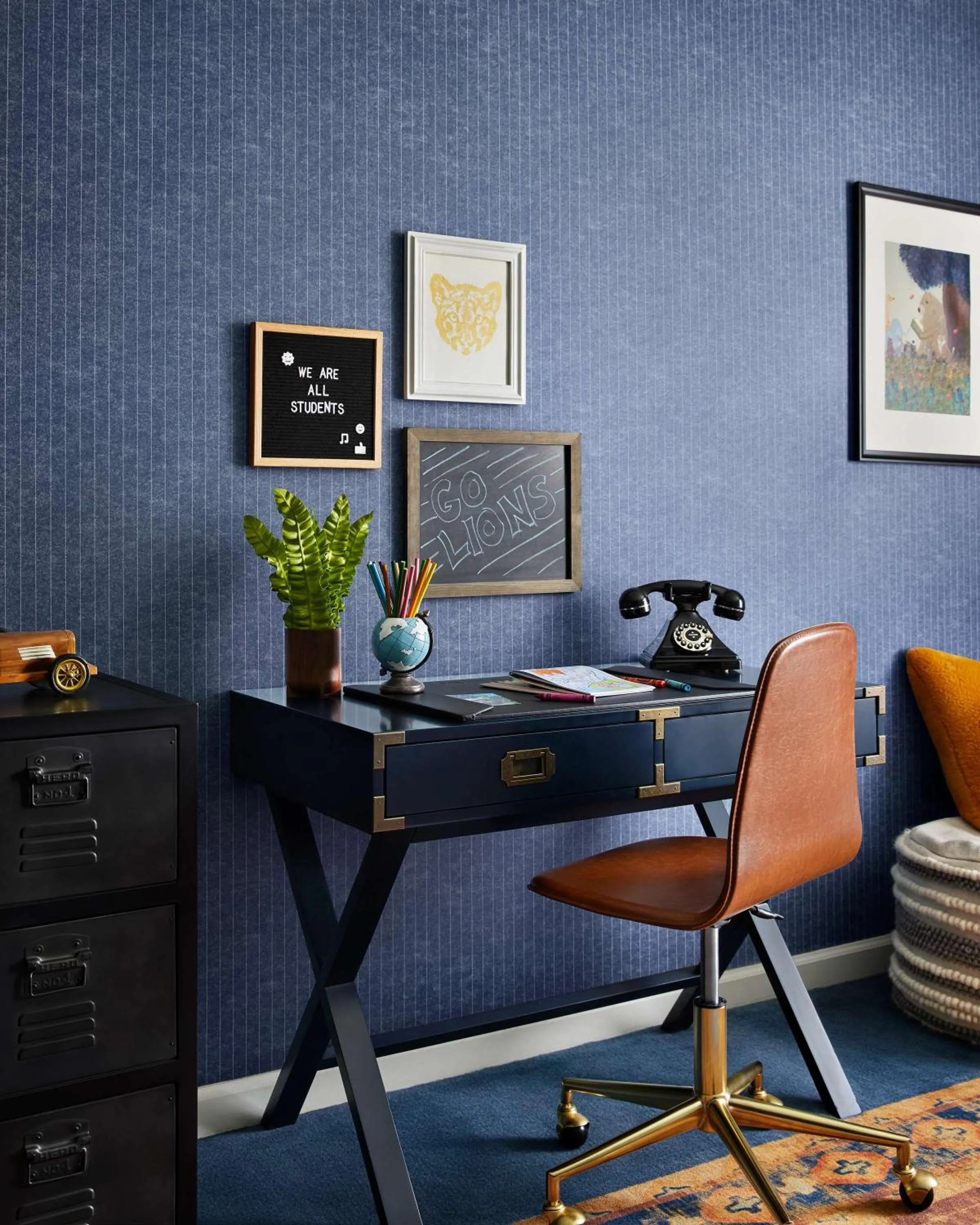 Bedroom in Graduate by Hilton State College