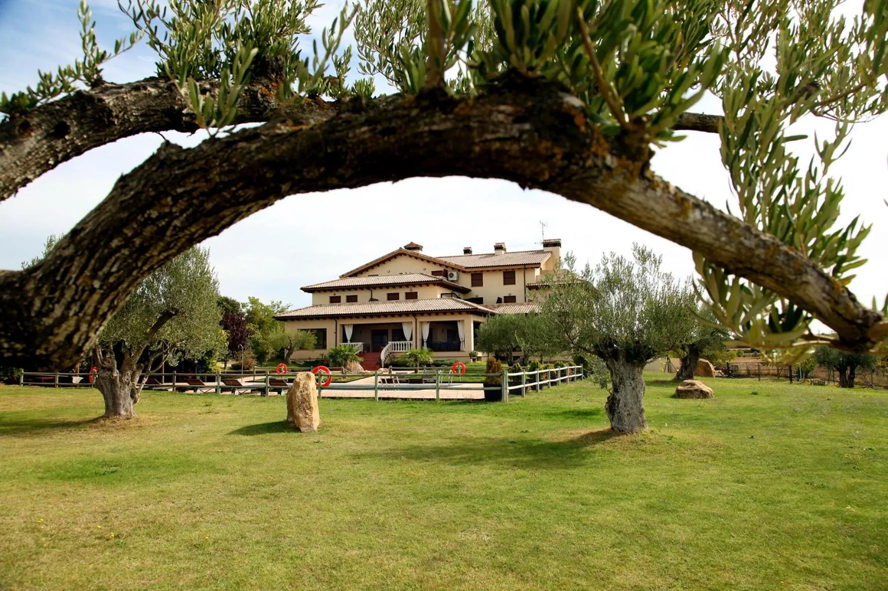 Garden in Hostería de Guara