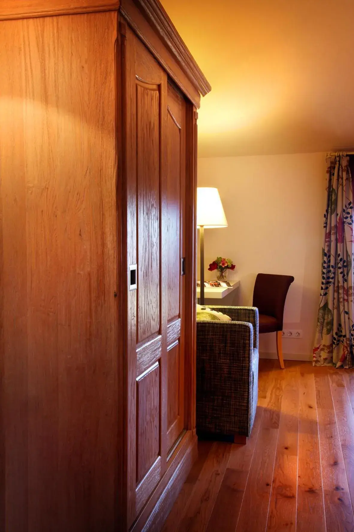 Twin Room - Disability Access in Hostería de Guara Twin Room - Disability Access in Hostería de Guara