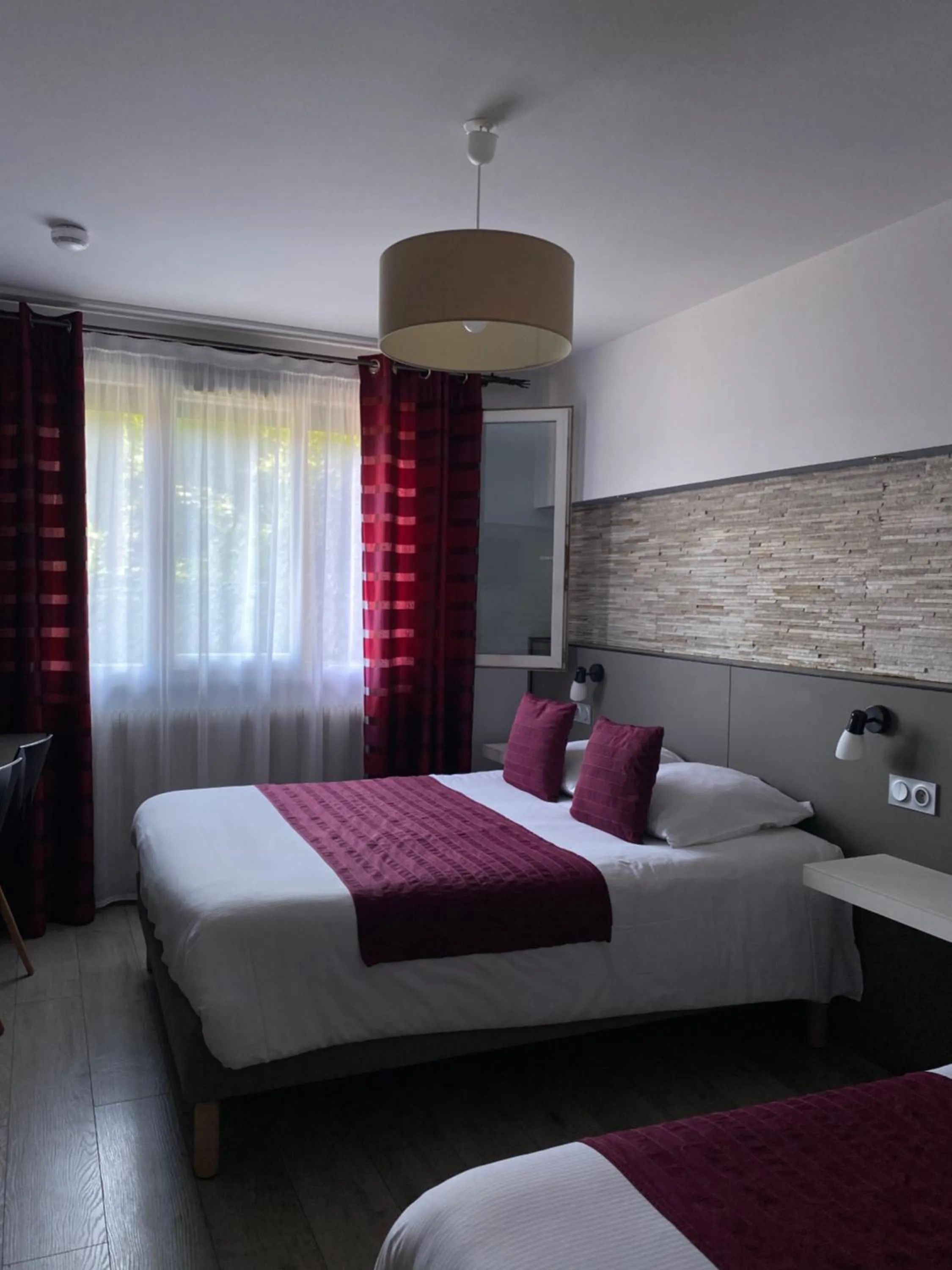 Bed in Auberge des Moulins