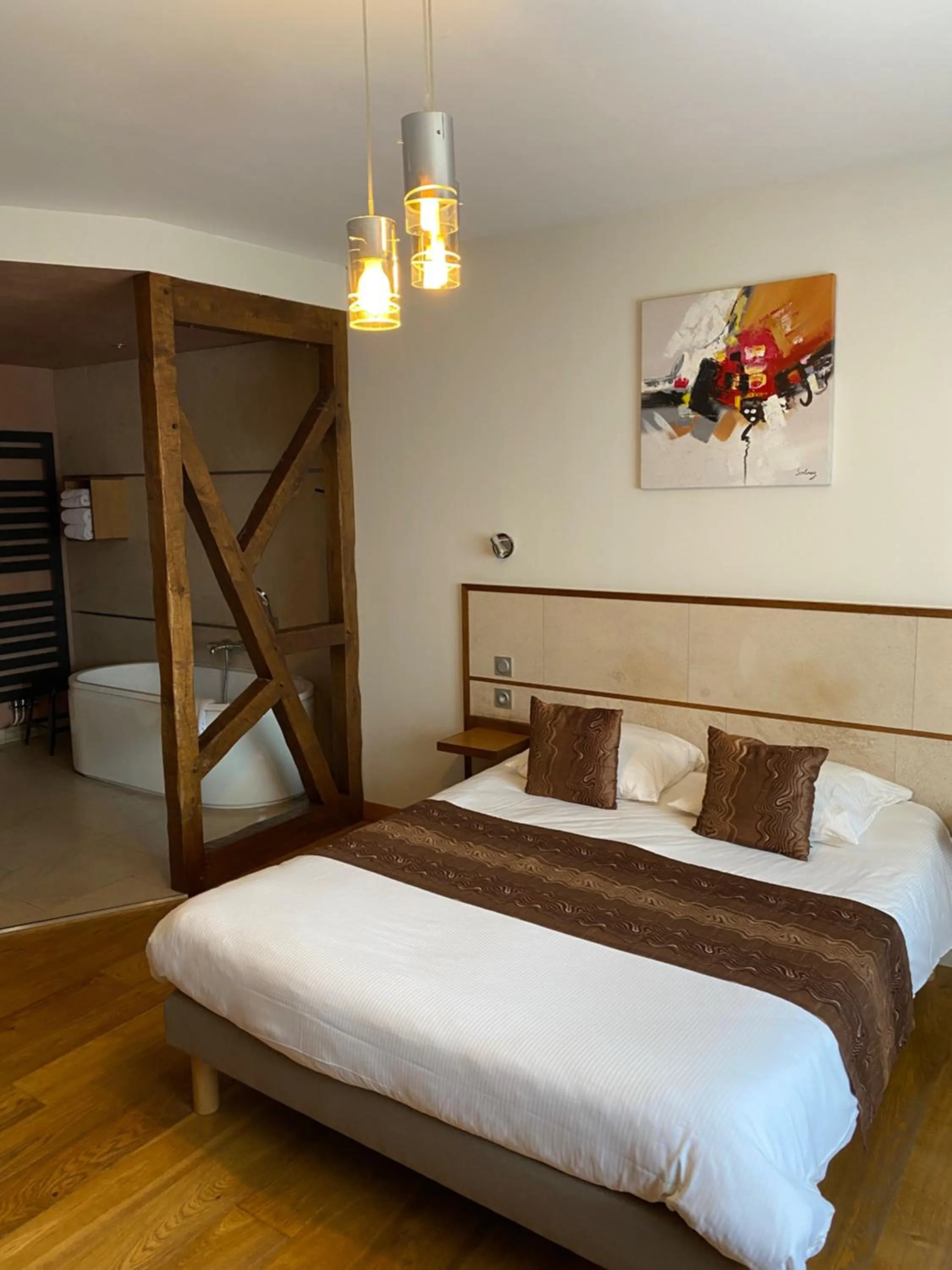 Bed in Auberge des Moulins