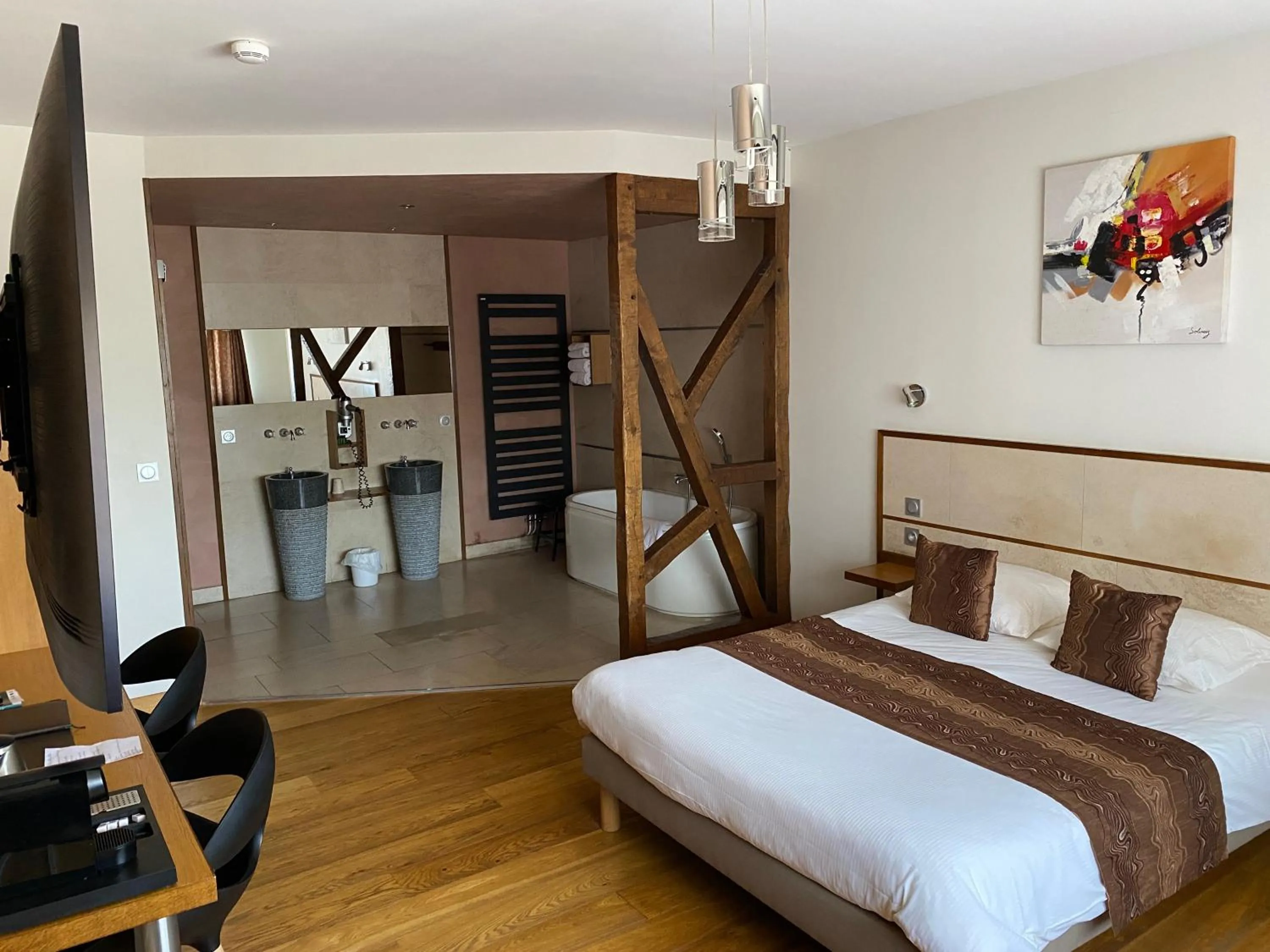 Bed in Auberge des Moulins