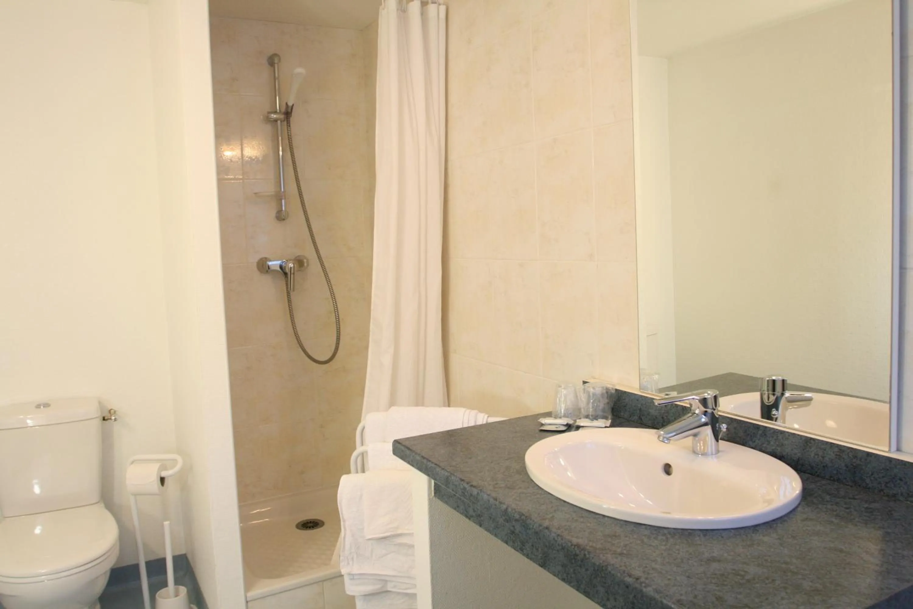 Shower in Hotel Christian