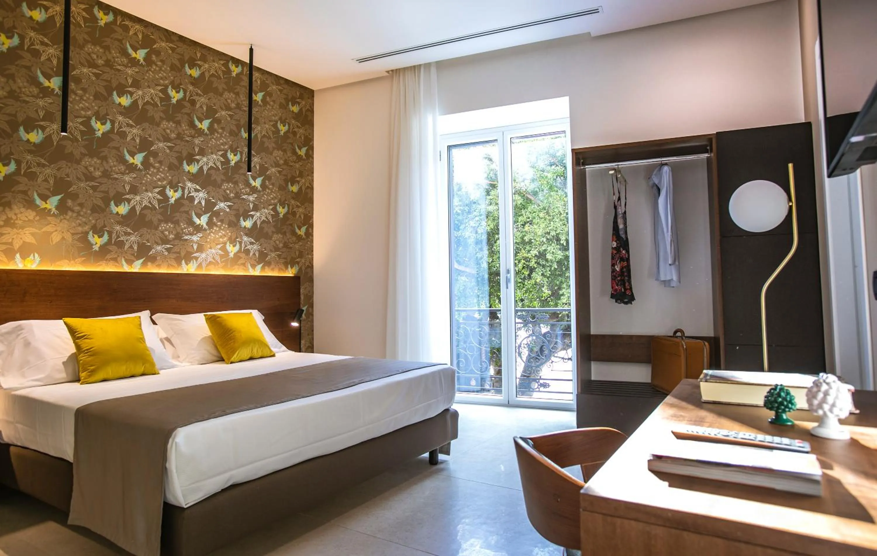 Bedroom, Bed in Palazzo Sovrana Serviced Luxury Apartments