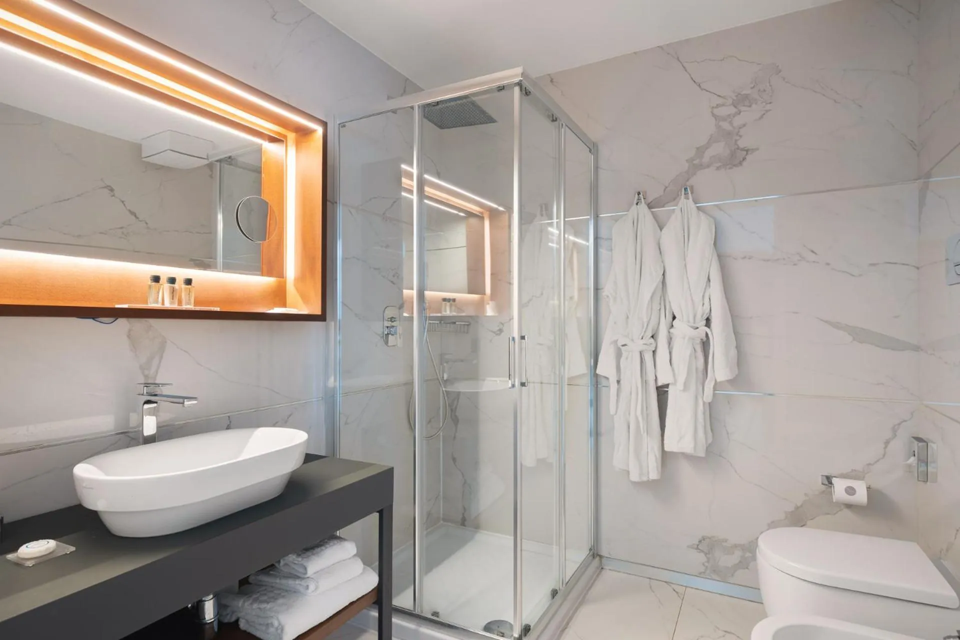 Bathroom in Palazzo Sovrana Serviced Luxury Apartments