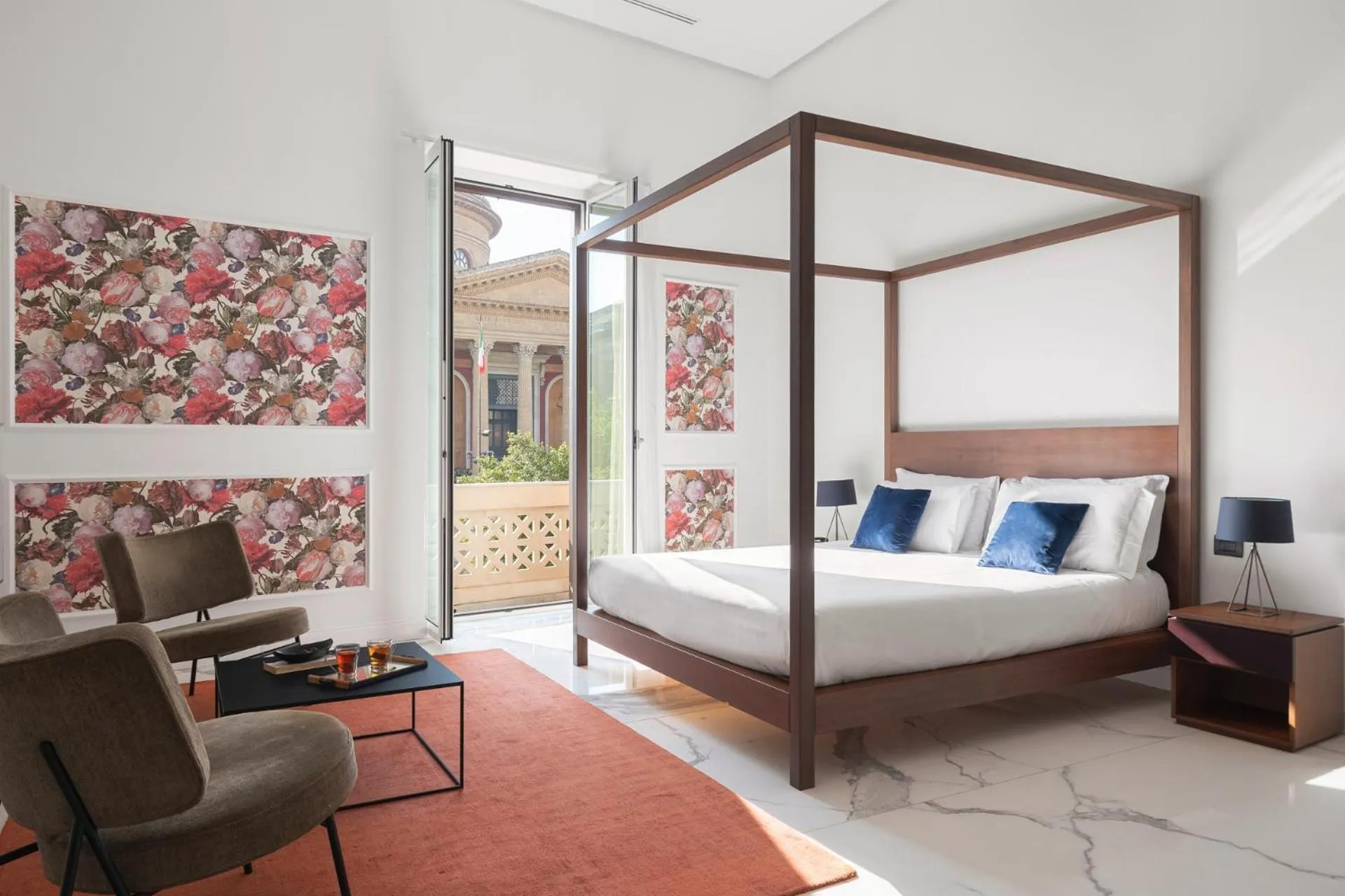 Bed in Palazzo Sovrana Serviced Luxury Apartments