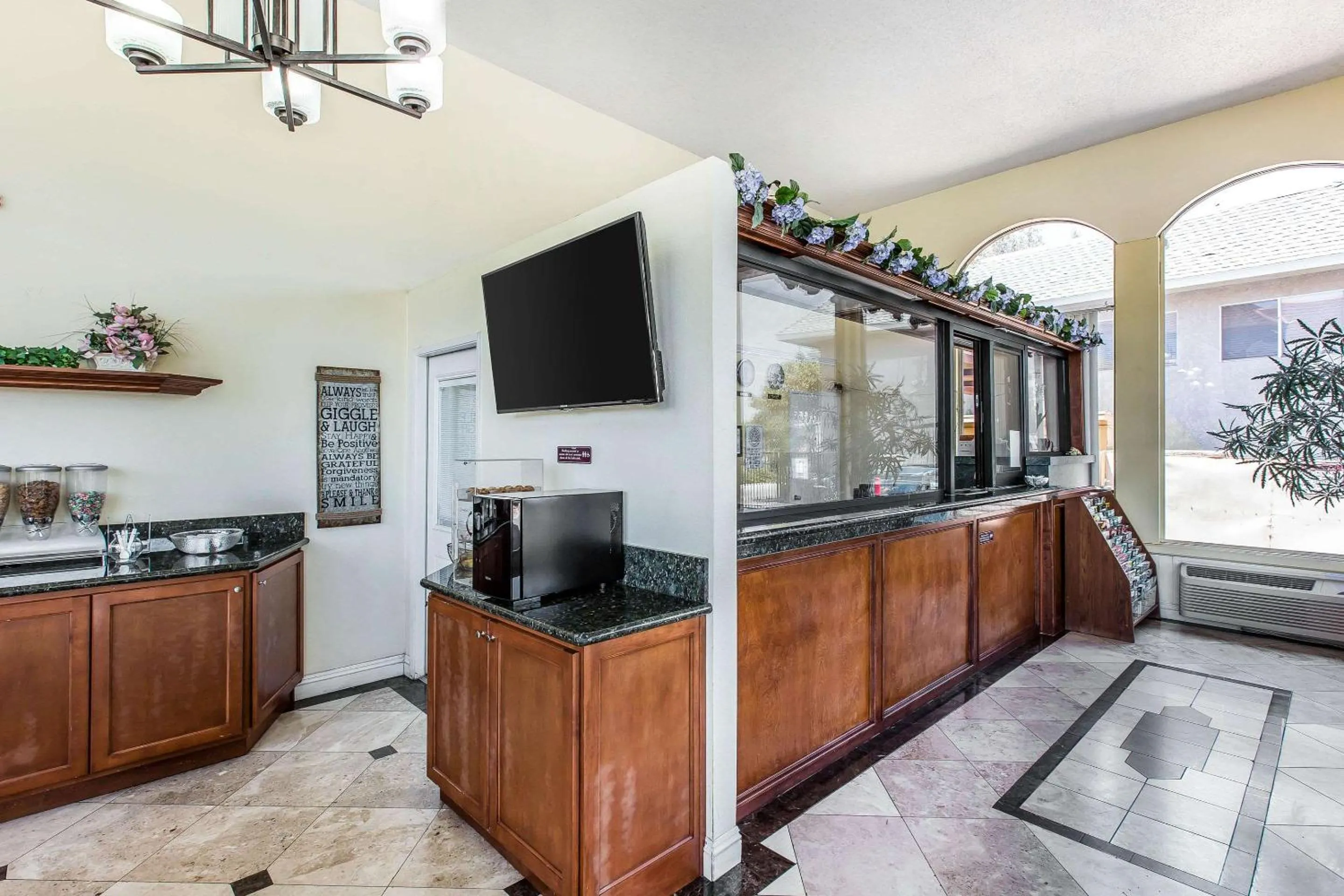 Lobby or reception in Rodeway Inn & Suites Canyon Lake-Menifee West