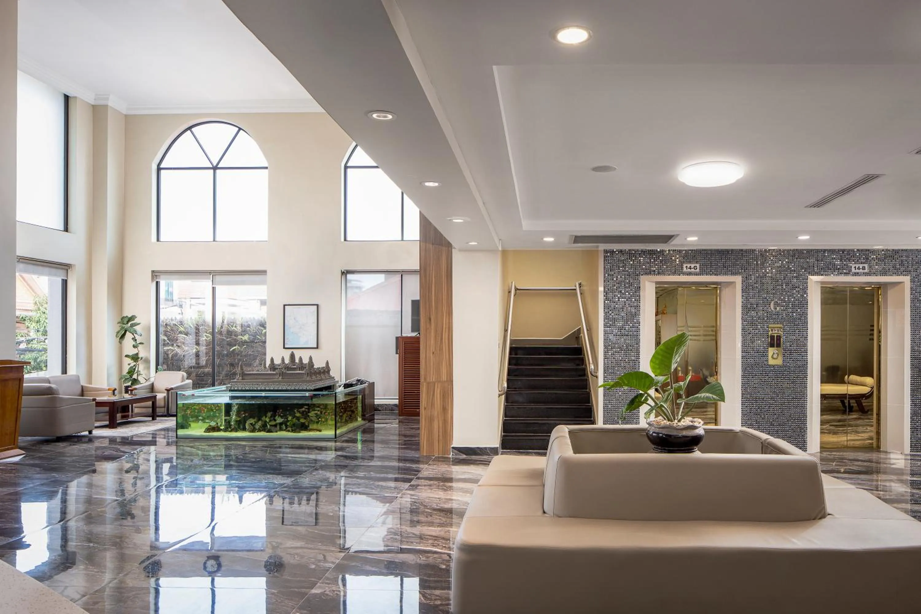 Lobby or reception in HM Grand Central Hotel