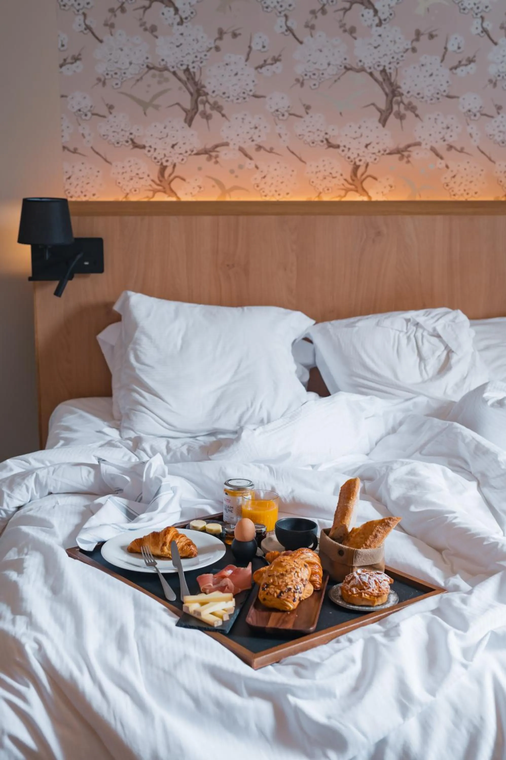 Bedroom, Bed in Le Monastère de Saint Mont Hôtel & Spa