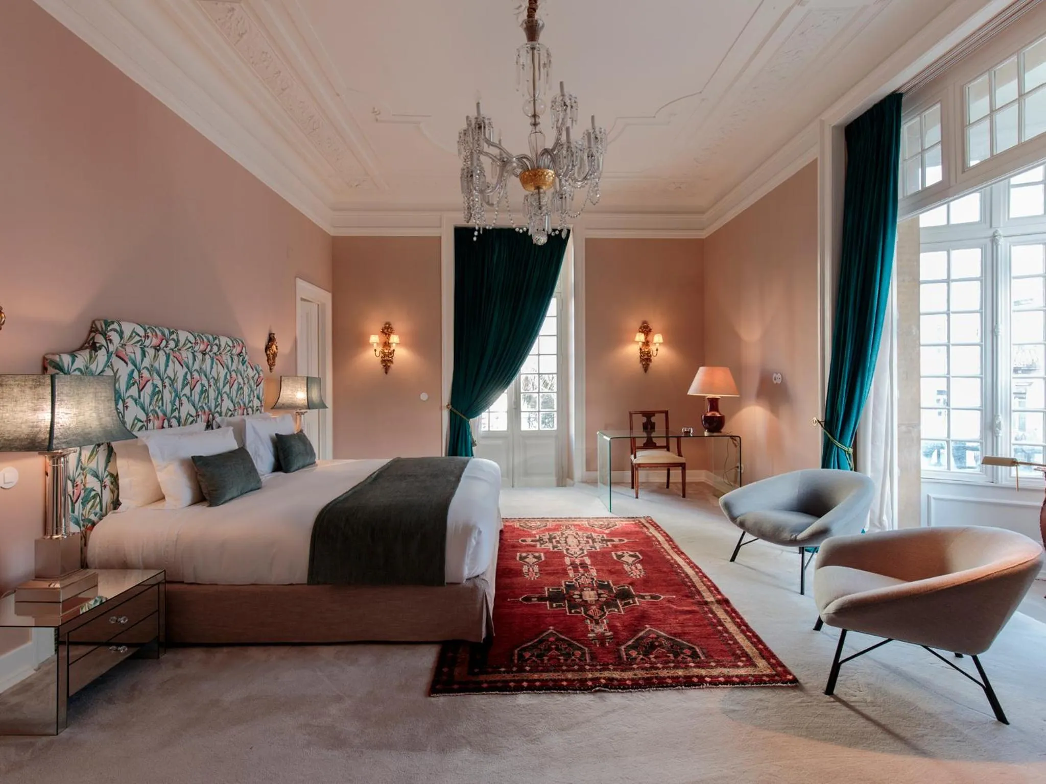 Bed in Dear Lisbon - Valmor Palace