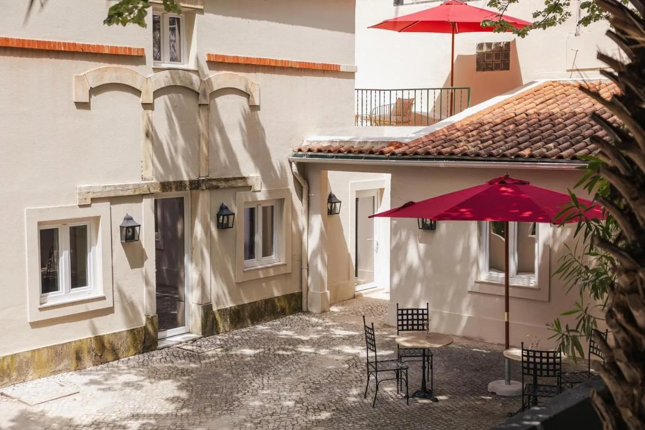 Property building in Dear Lisbon - Valmor Palace