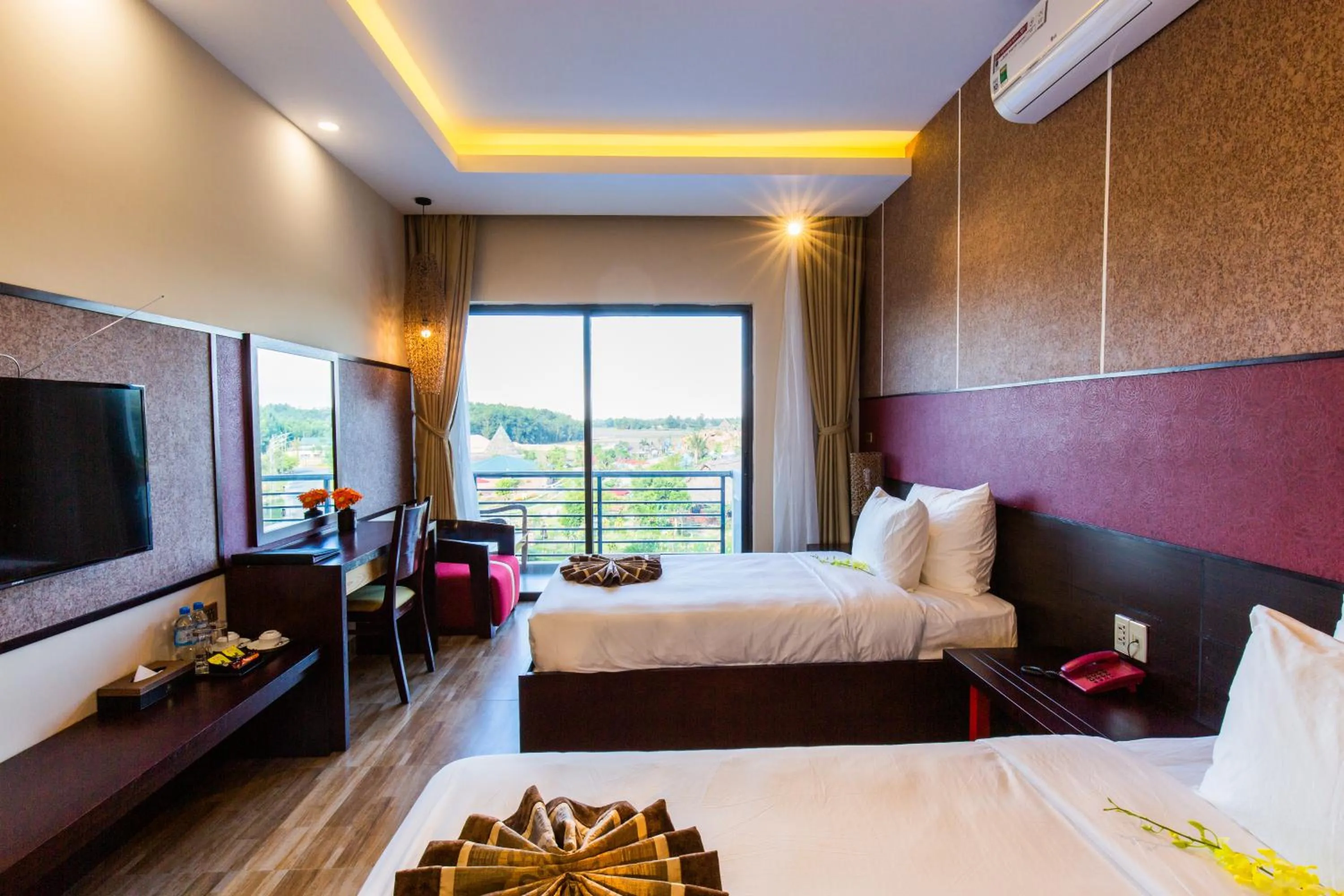 Photo of the whole room, Bed in Hamya Hotsprings and Resort