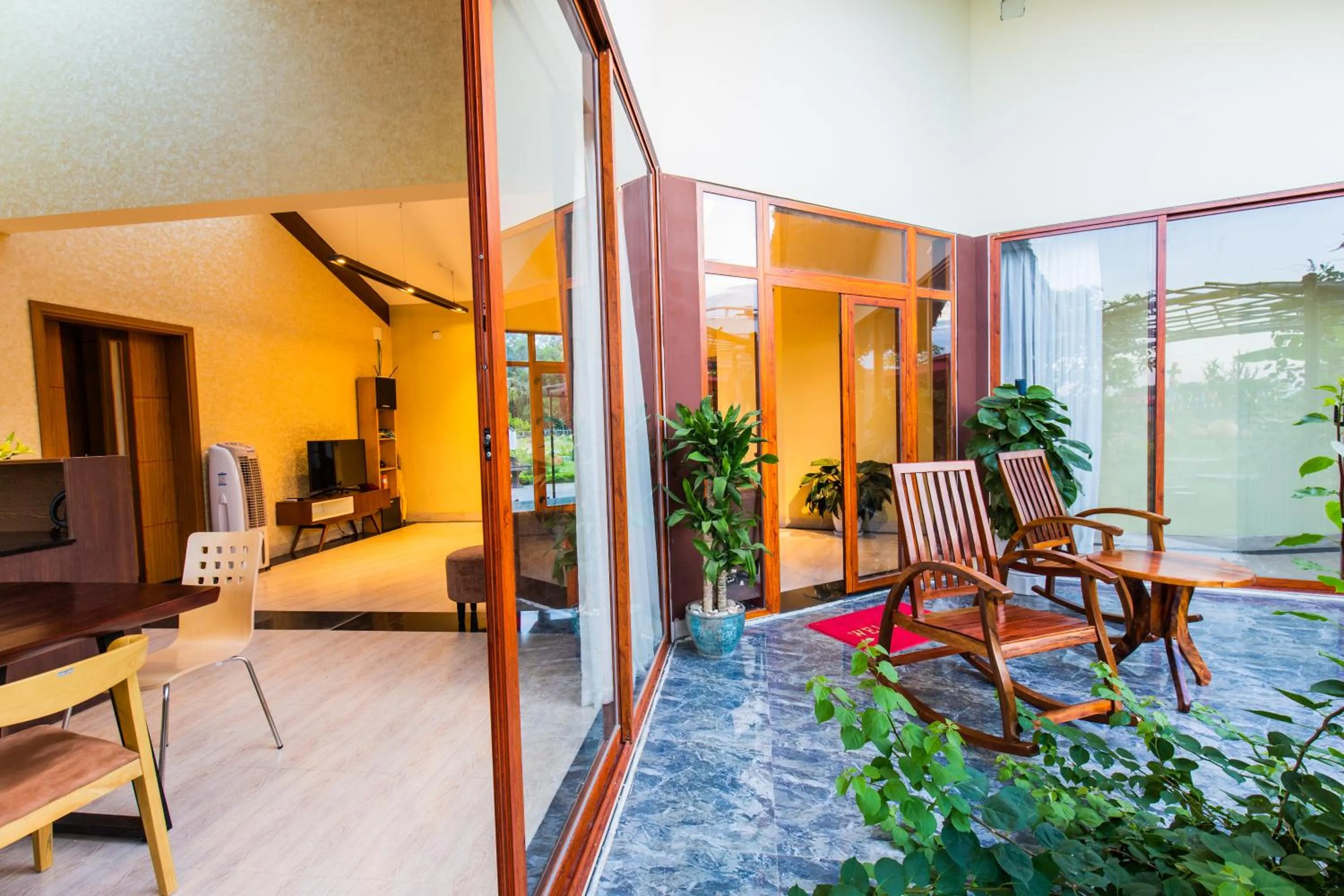 Lake view, Bed in Hamya Hotsprings and Resort