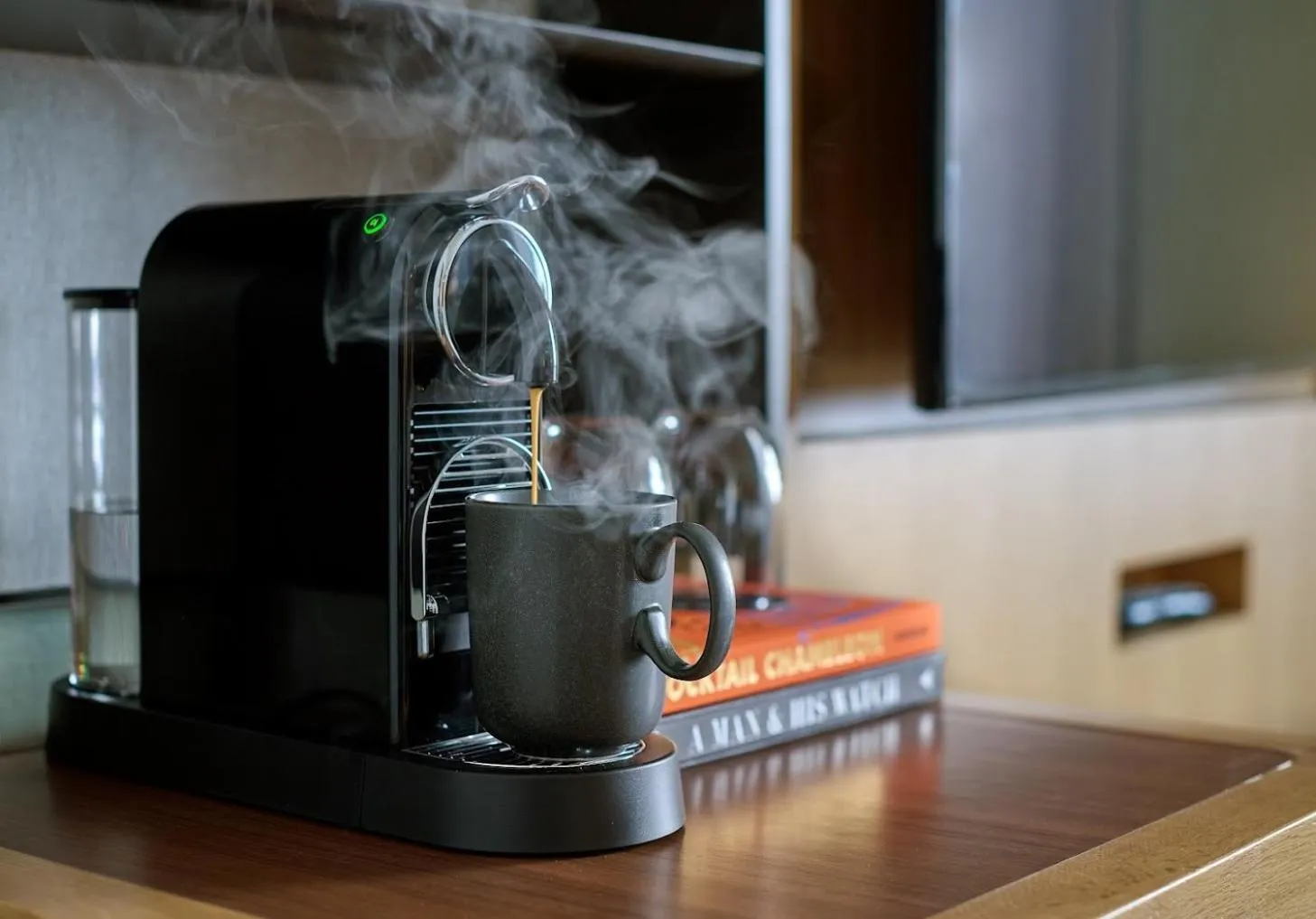 Coffee/tea facilities in L7 Chicago by LOTTE