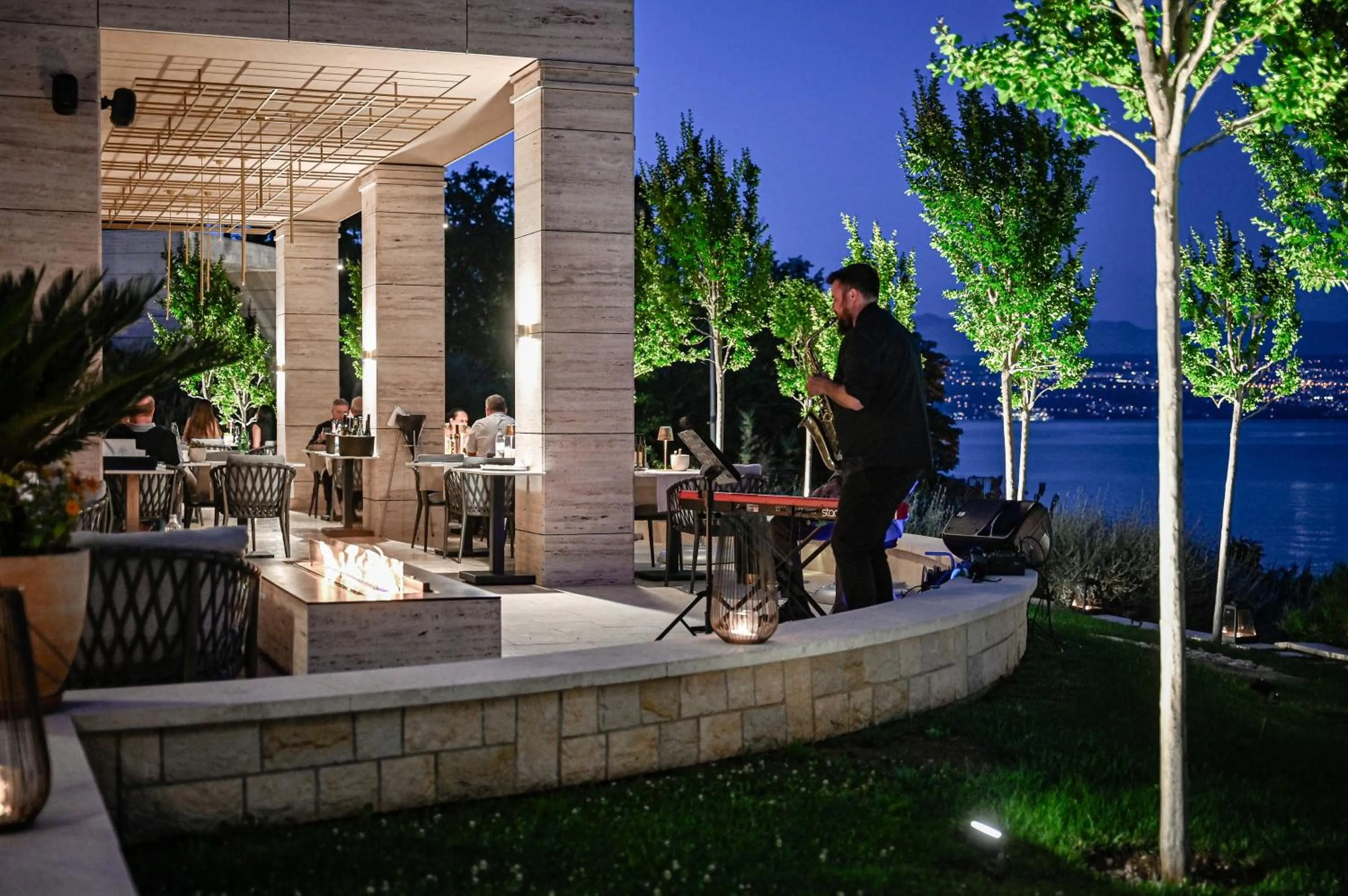 Restaurant/places to eat in Ikador Luxury Boutique Hotel & Spa