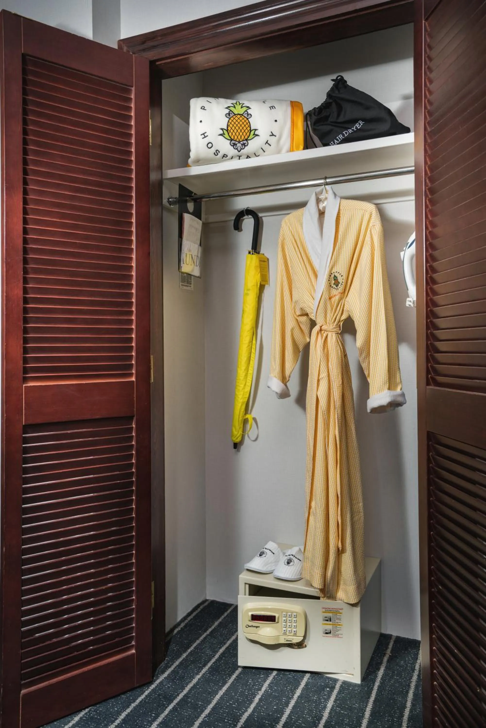 Area and facilities in Staypineapple, An Iconic Hotel, The Loop