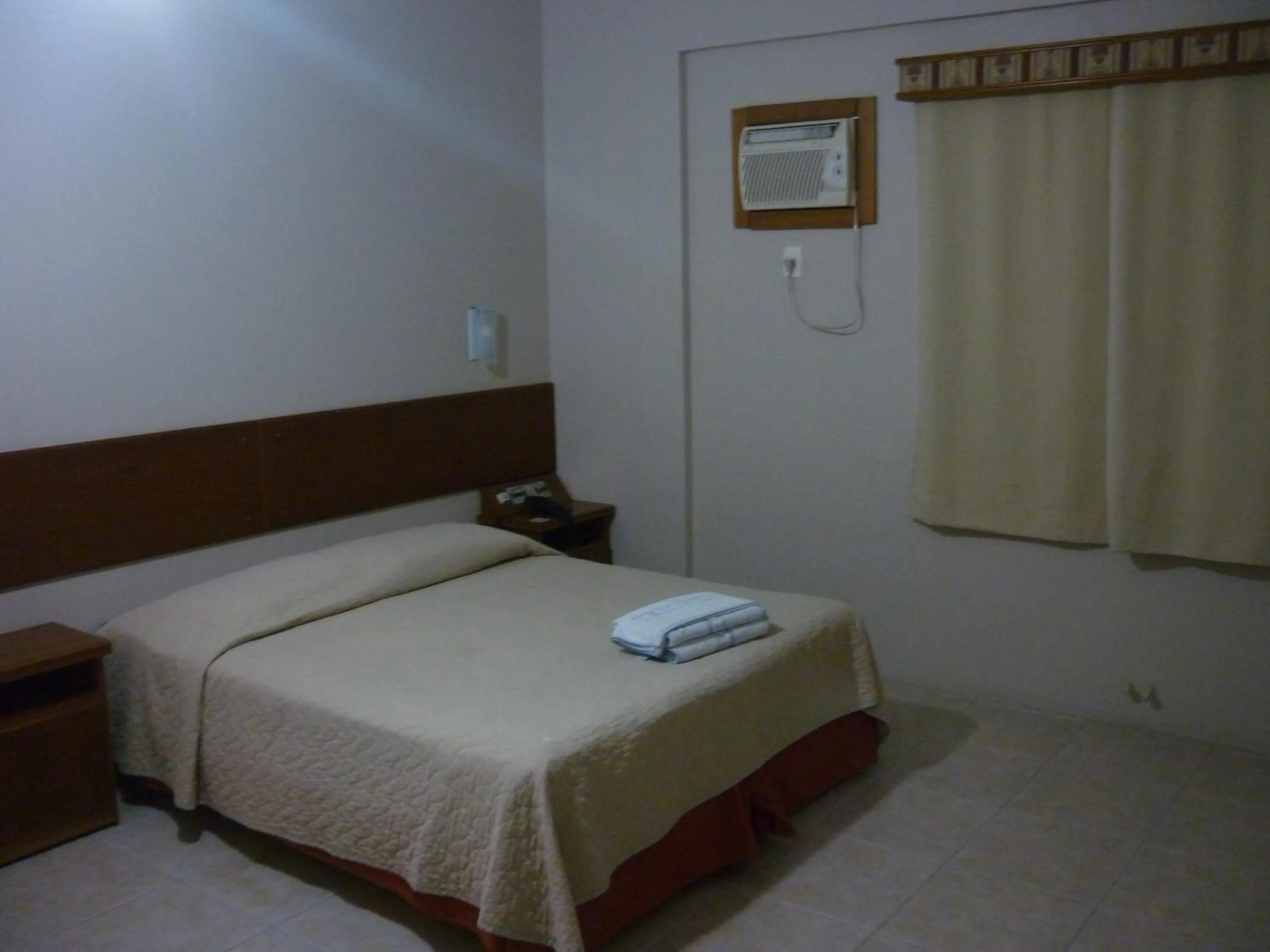 Photo of the whole room, Bed in De Rose Praia Hotel