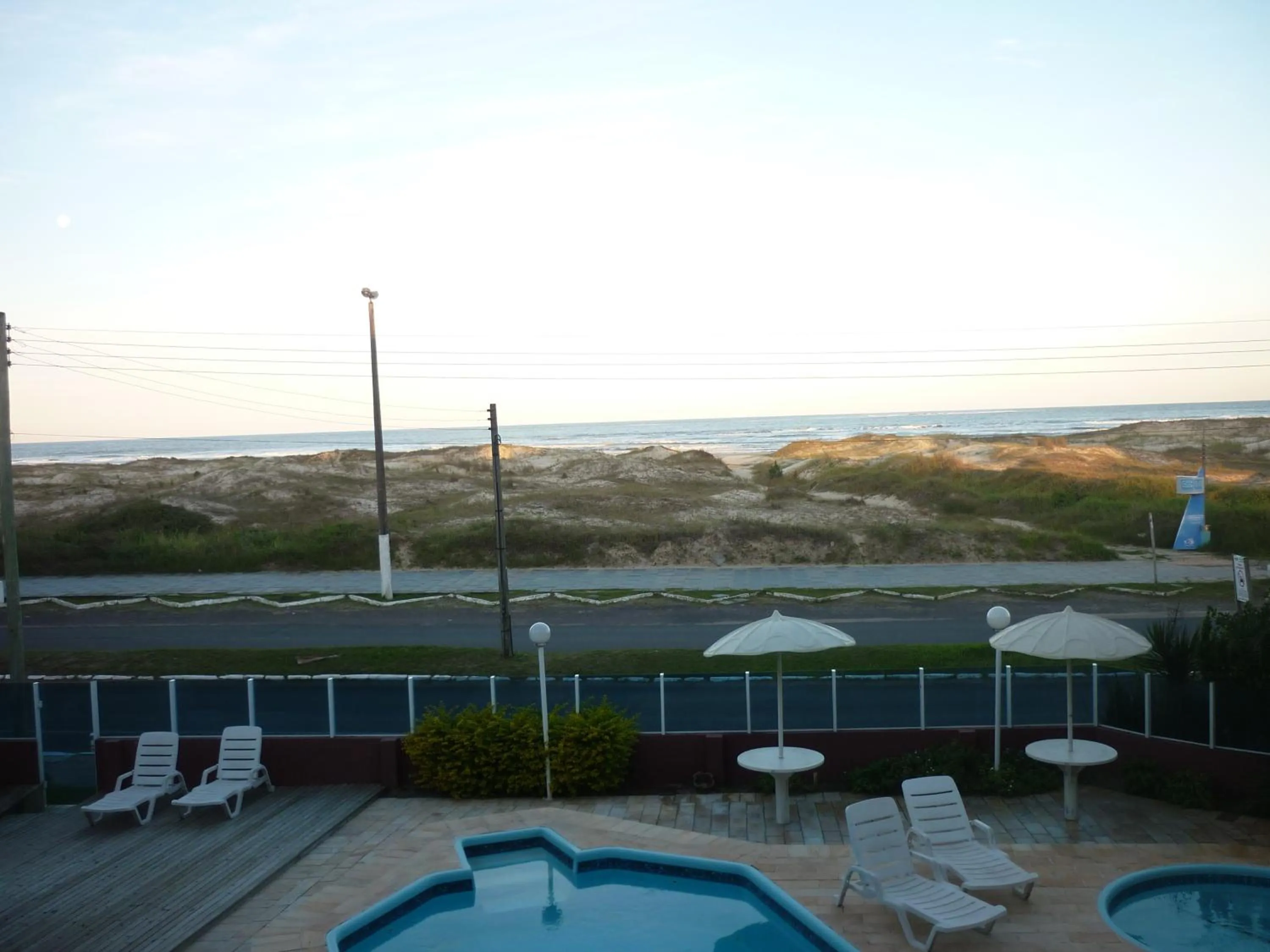 Beach in De Rose Praia Hotel