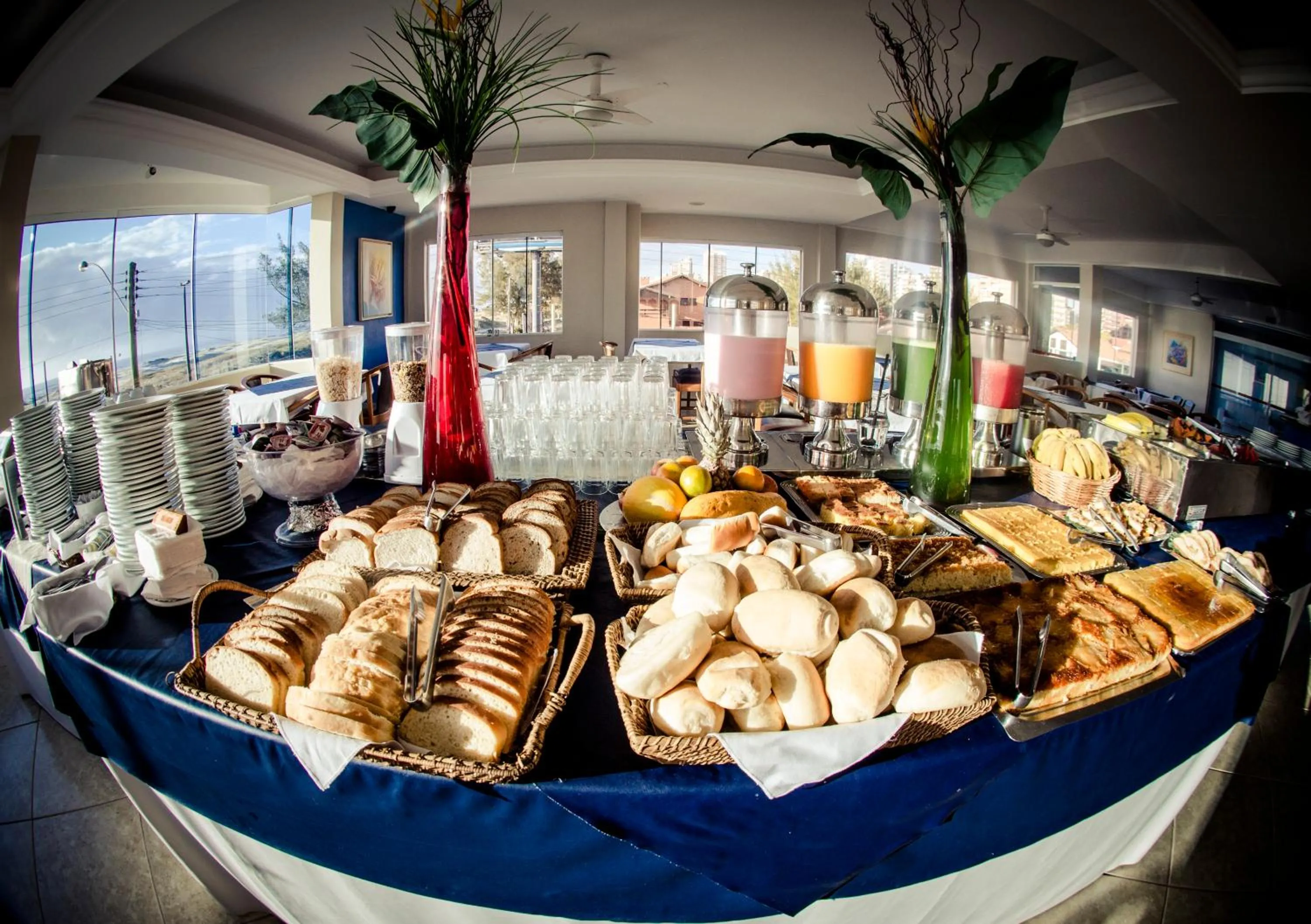 Food in De Rose Praia Hotel