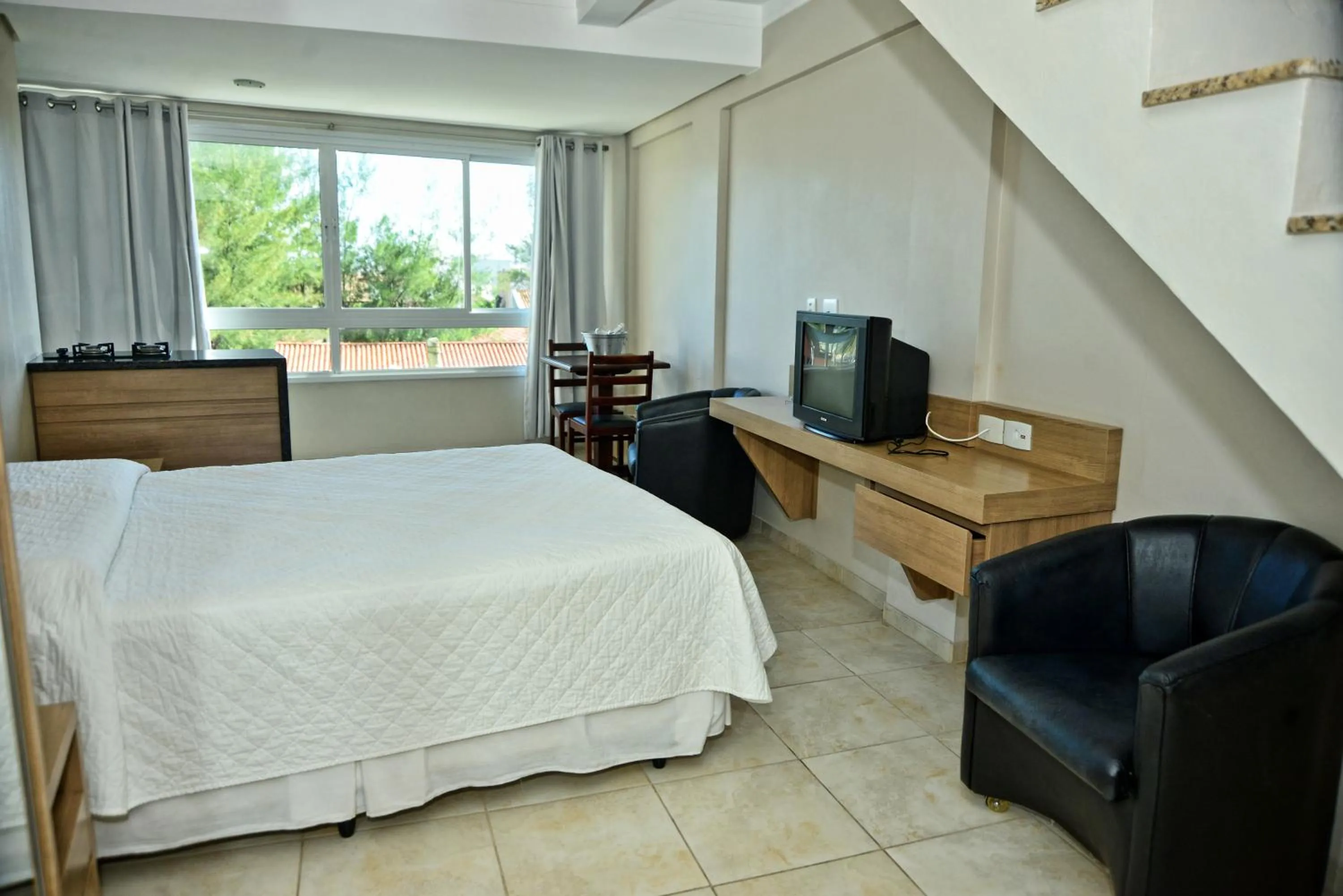 Photo of the whole room, Bed in De Rose Praia Hotel