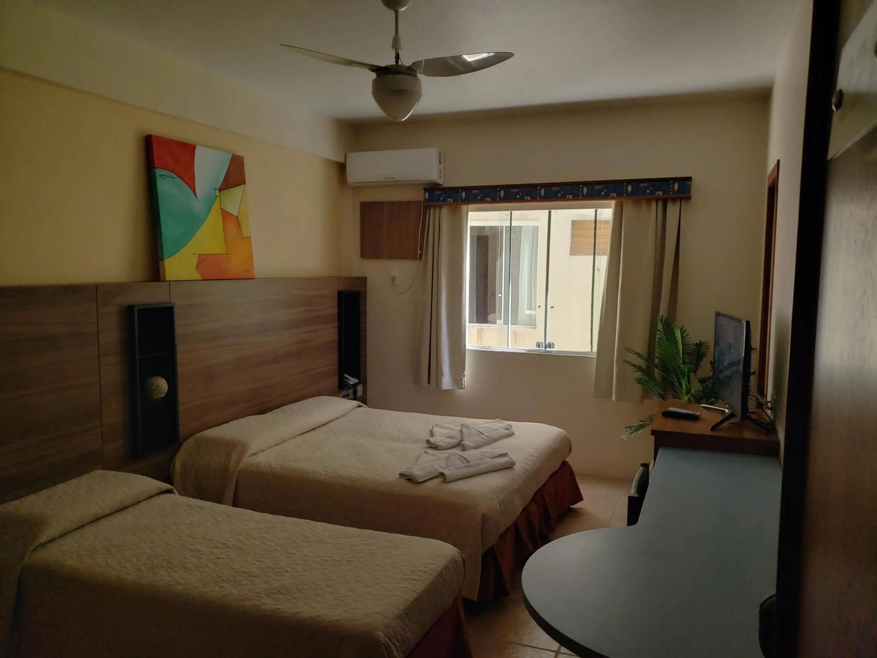 Bed in De Rose Praia Hotel