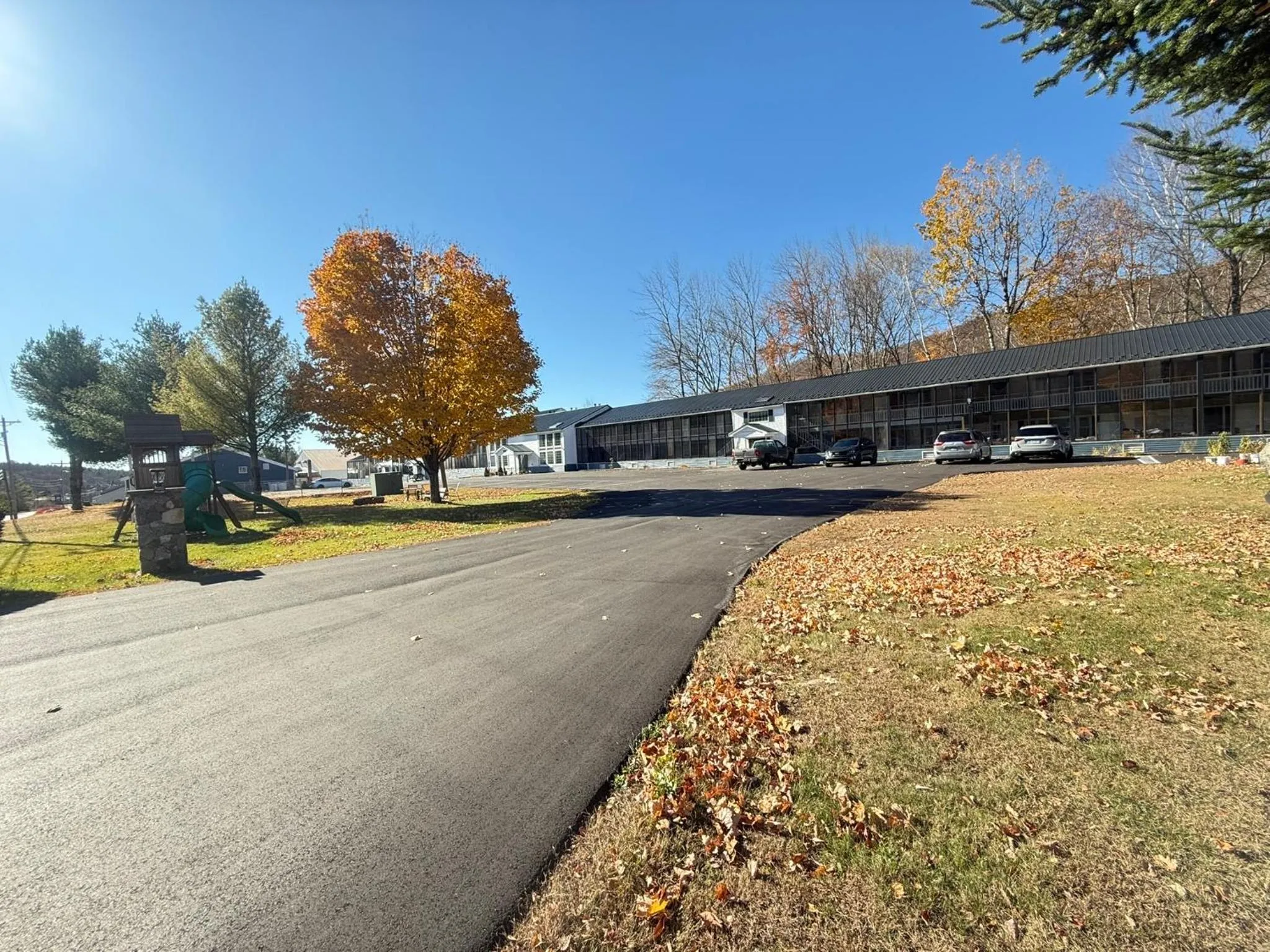 Day in Travelodge by Wyndham Lincoln Near White Mountain