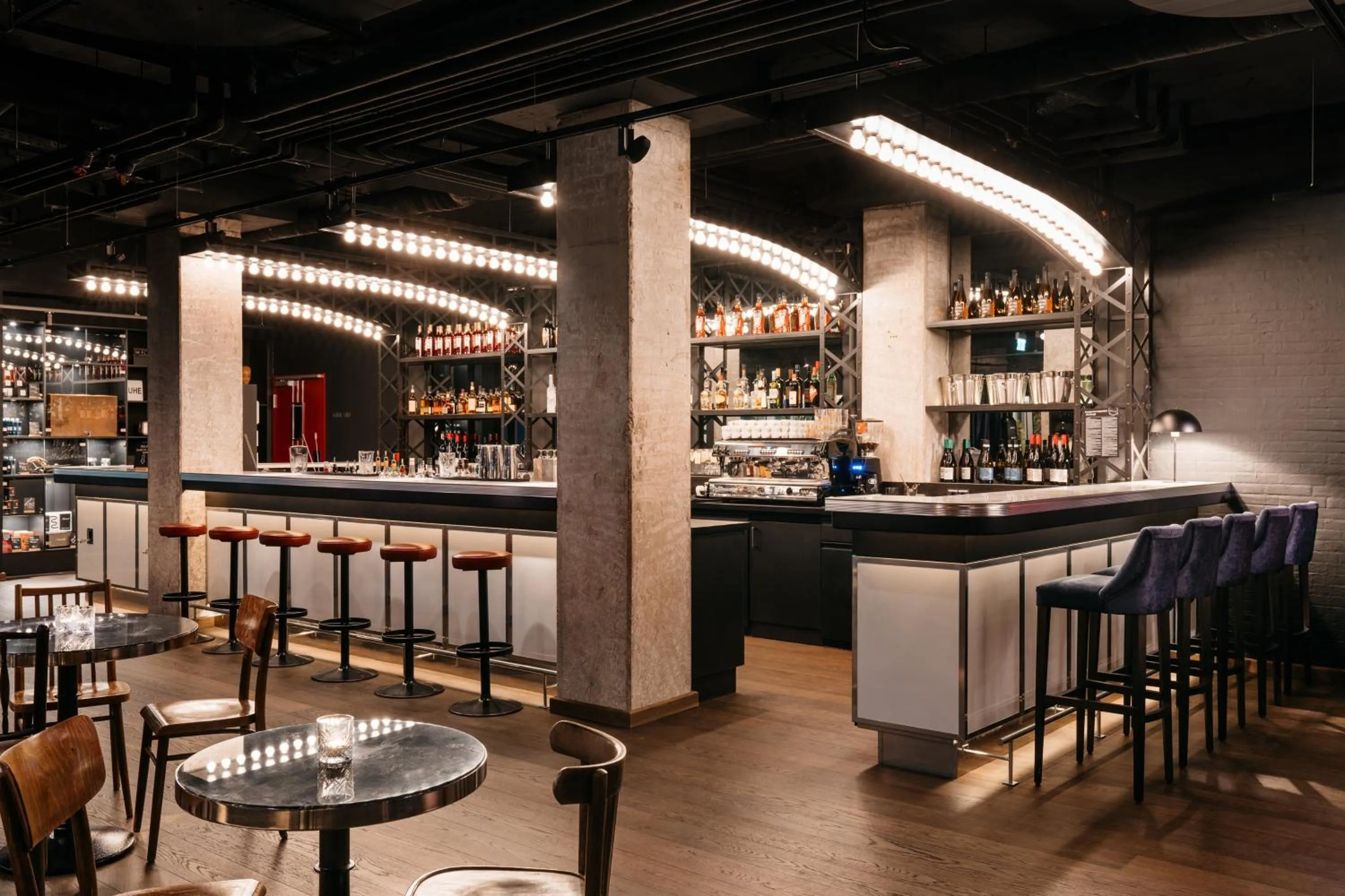 Lounge or bar in Ruby Leni Hotel Dusseldorf