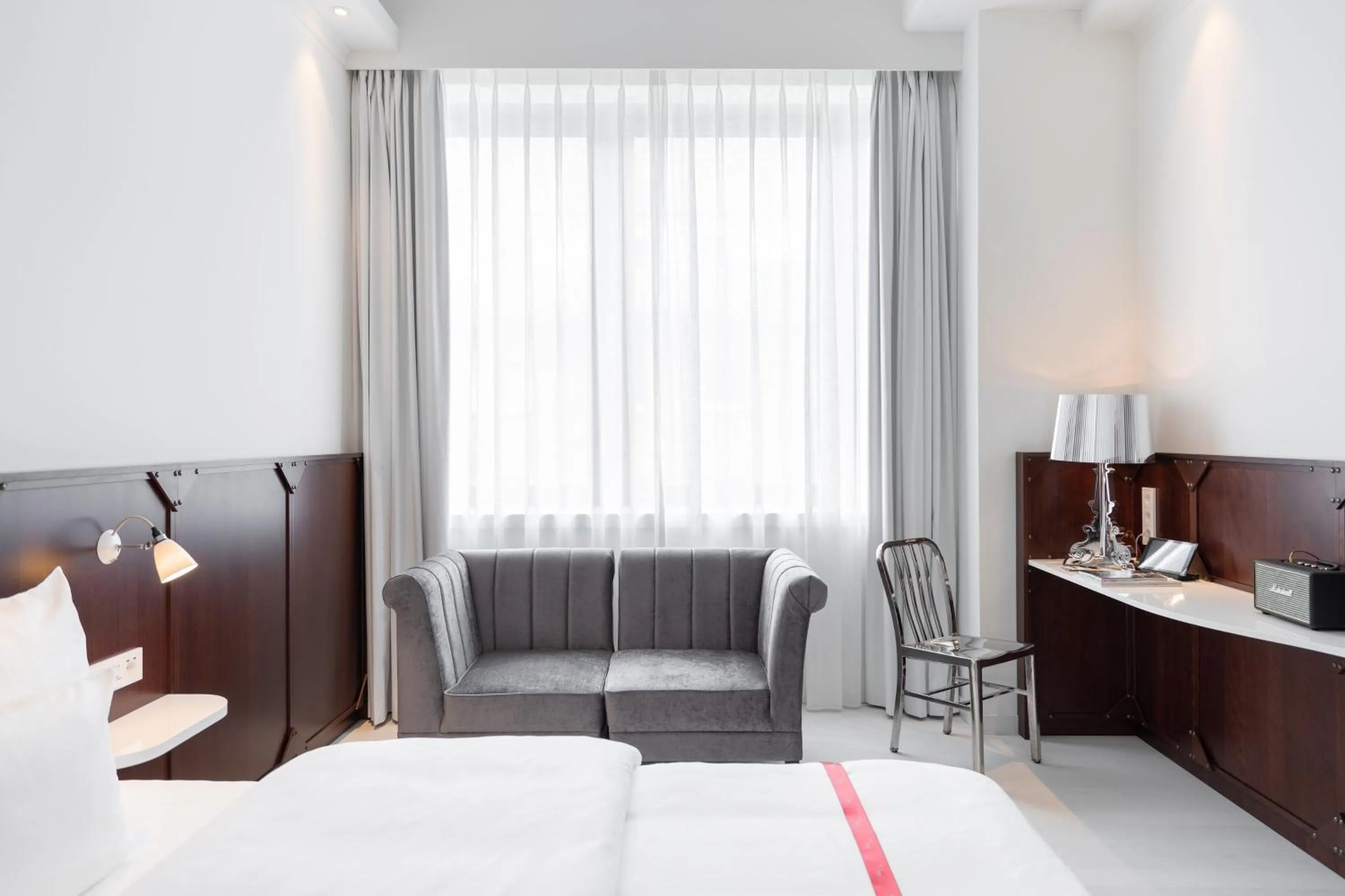 Photo of the whole room, Bed in Ruby Leni Hotel Dusseldorf