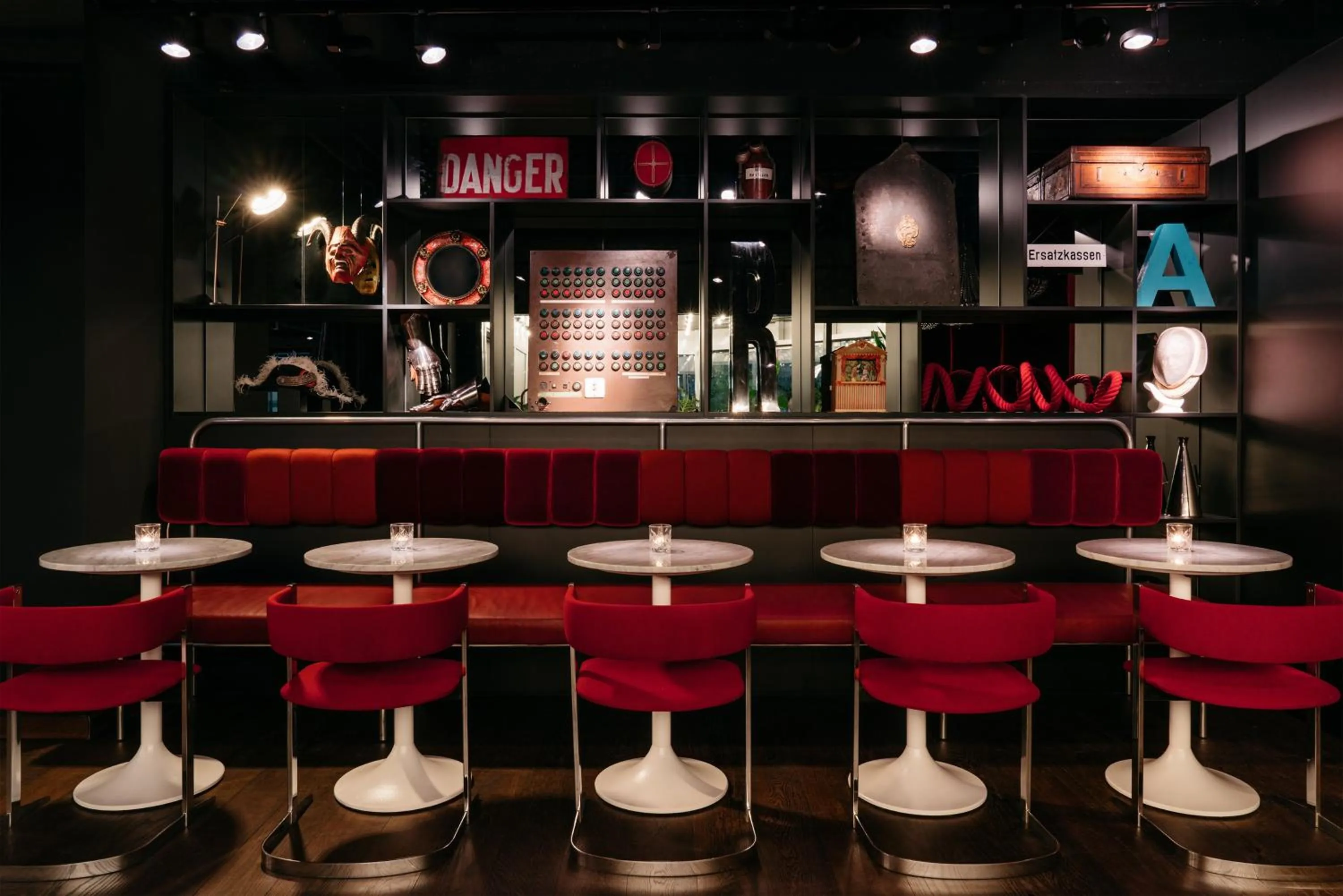 Lounge or bar in Ruby Leni Hotel Dusseldorf