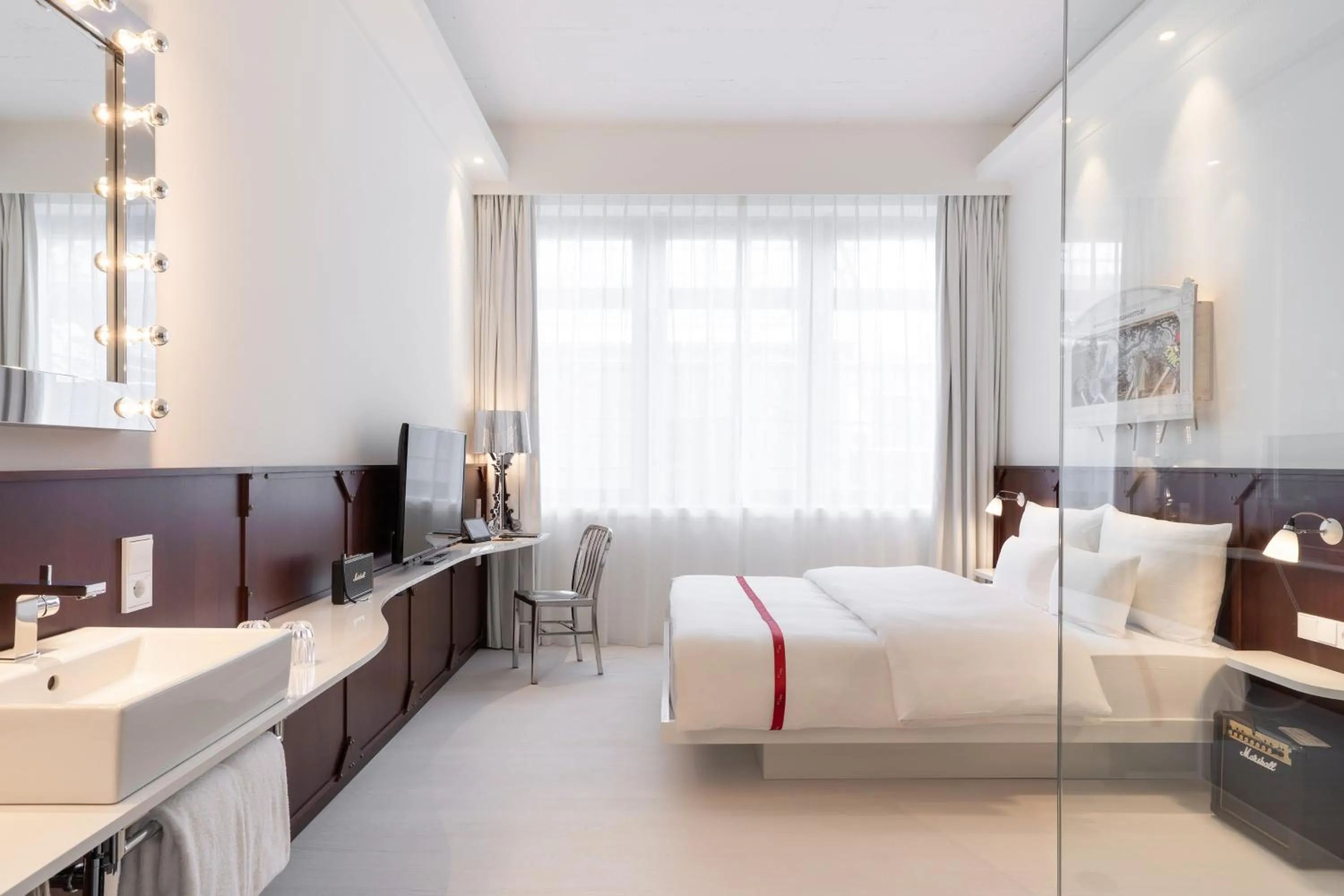 Photo of the whole room, Bed in Ruby Leni Hotel Dusseldorf