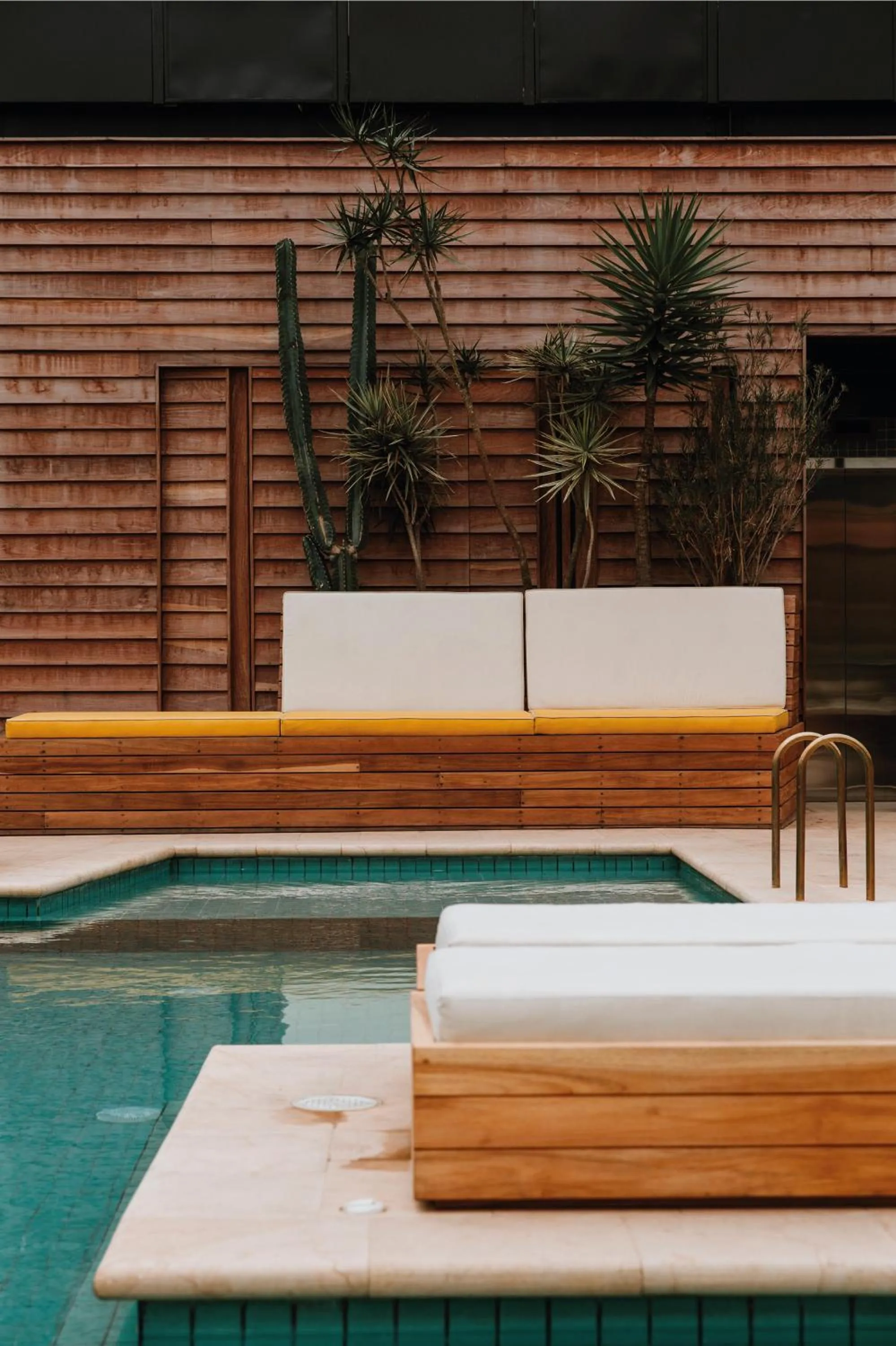 Restaurant/places to eat in The Click Clack Hotel Medellín