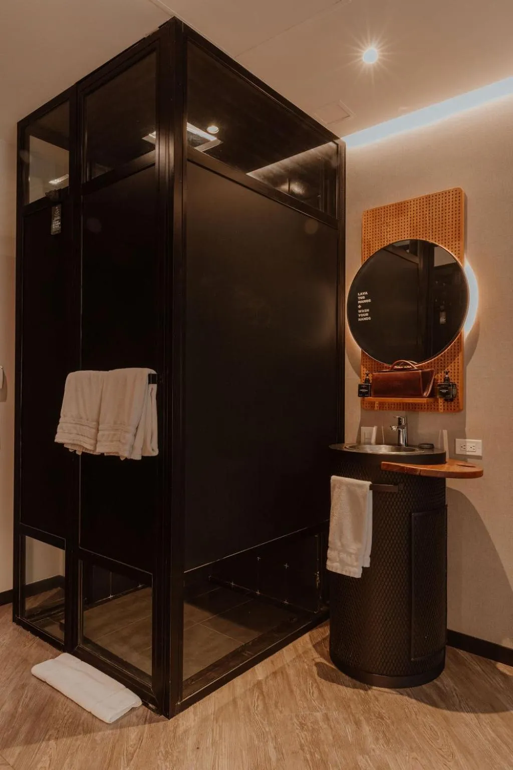 Bathroom in The Click Clack Hotel Medellín