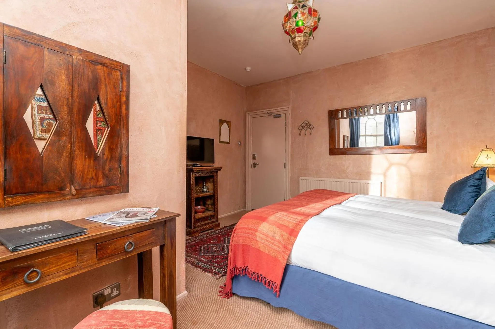 Bedroom, Bed in Blanch House