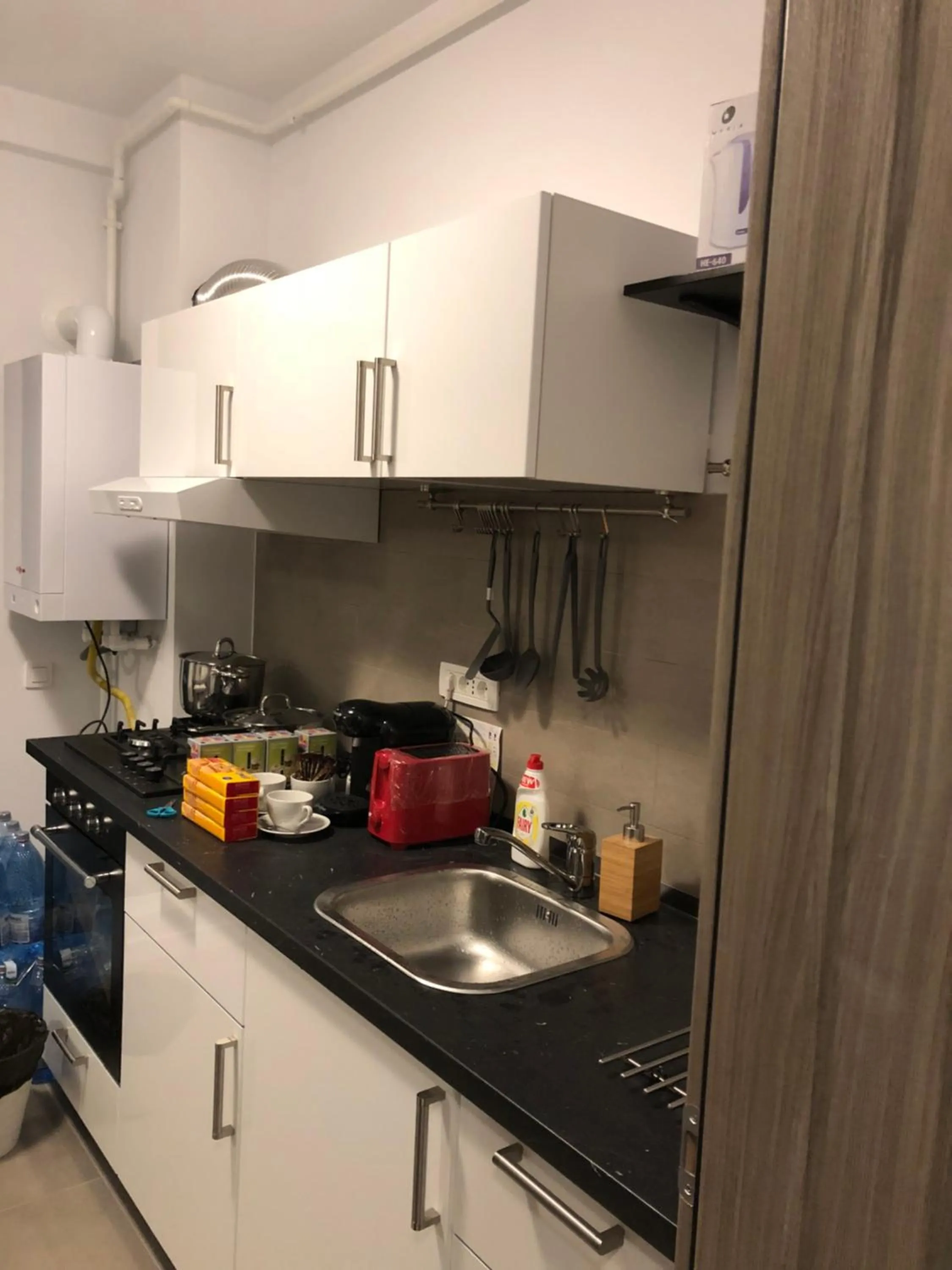 Kitchen or kitchenette in 21 Residence Apartments