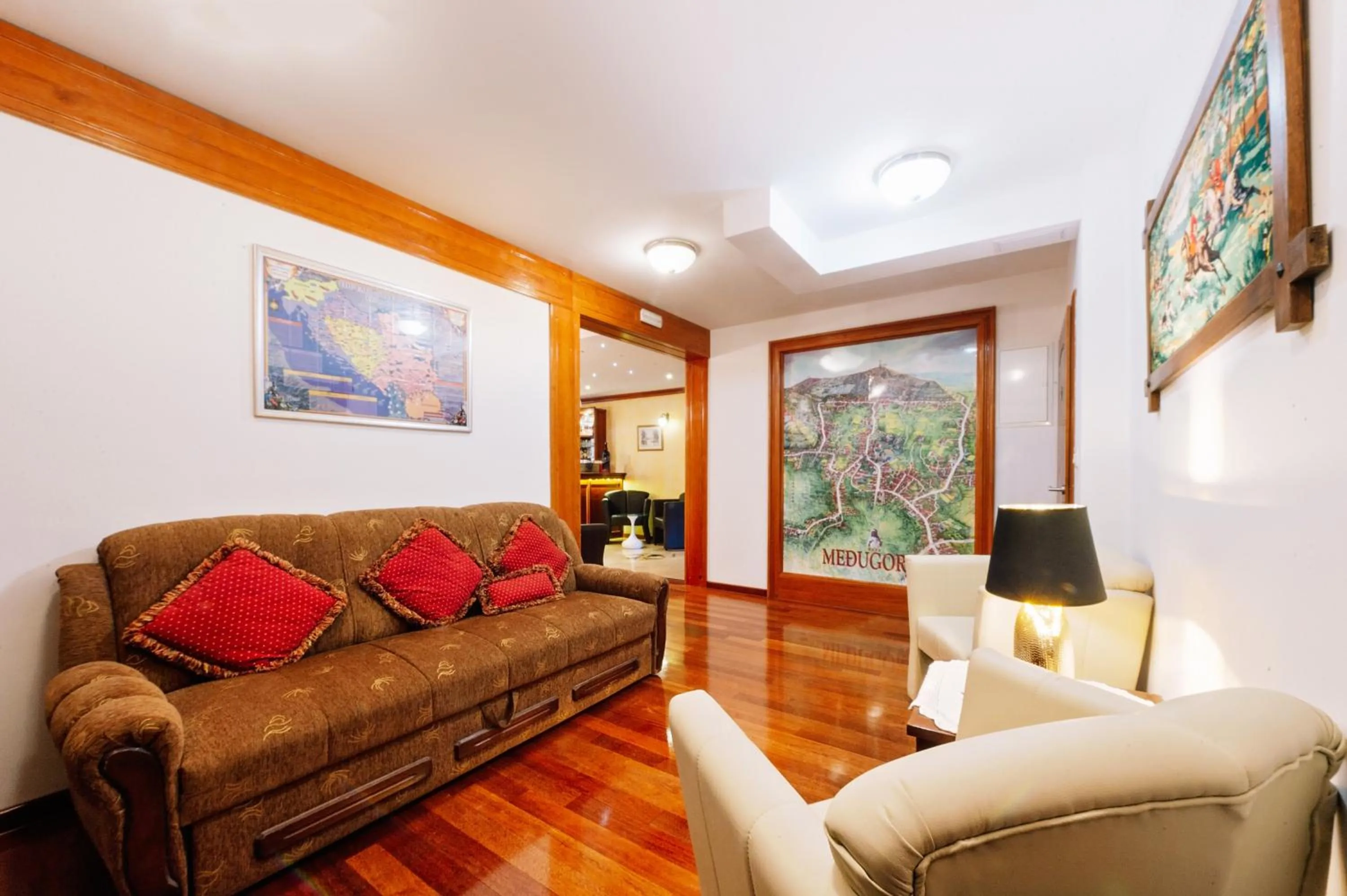 Library in Irish House Međugorje