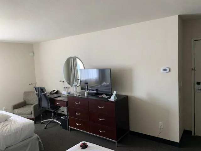 TV and multimedia, Bed in Maple Tree Inn