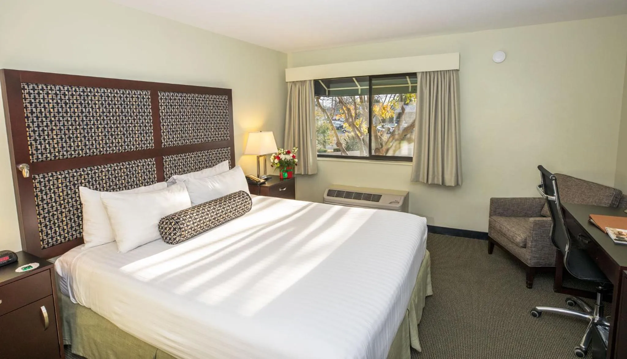 Bed in Maple Tree Inn