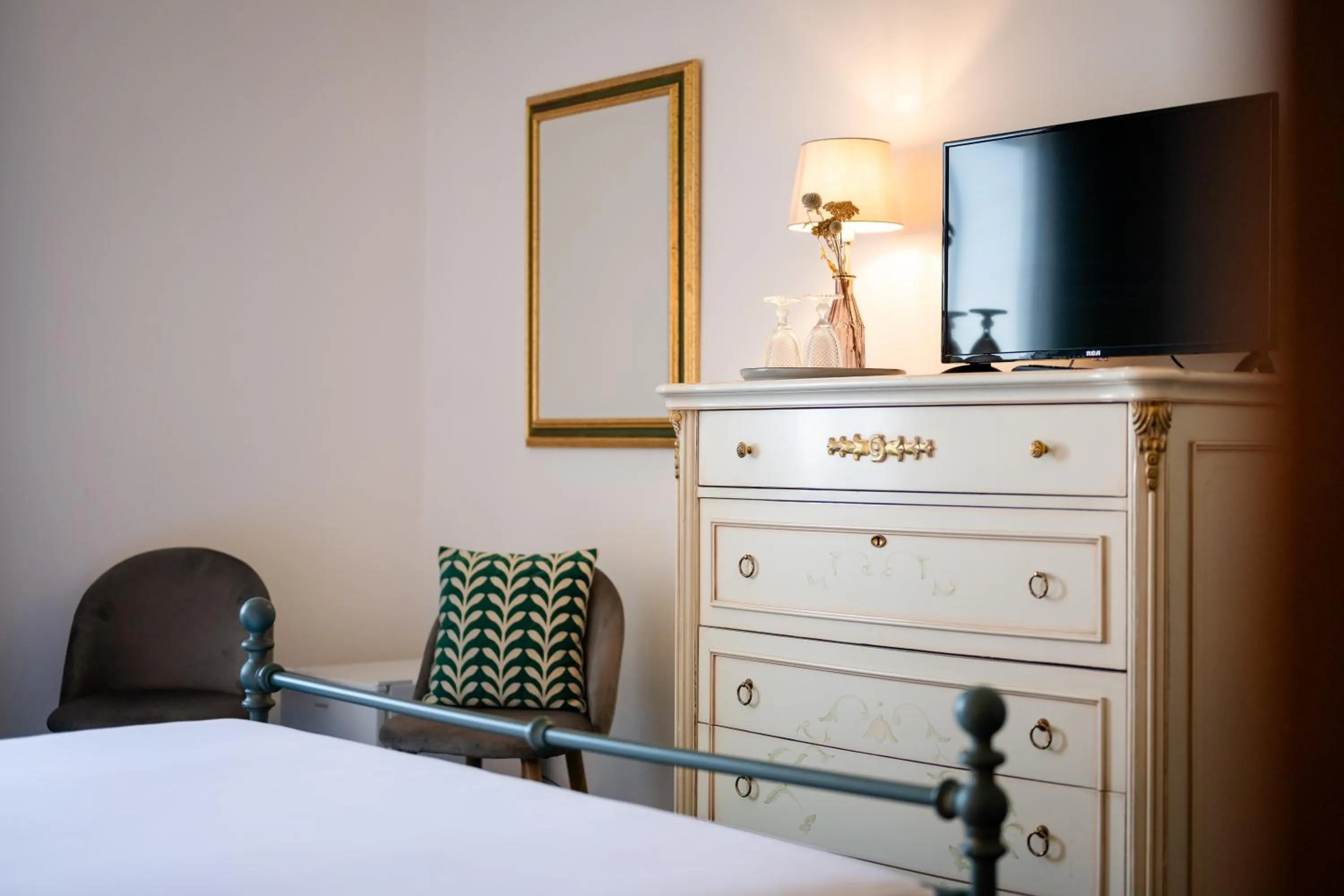 TV and multimedia, Bed in Hotel Panorama