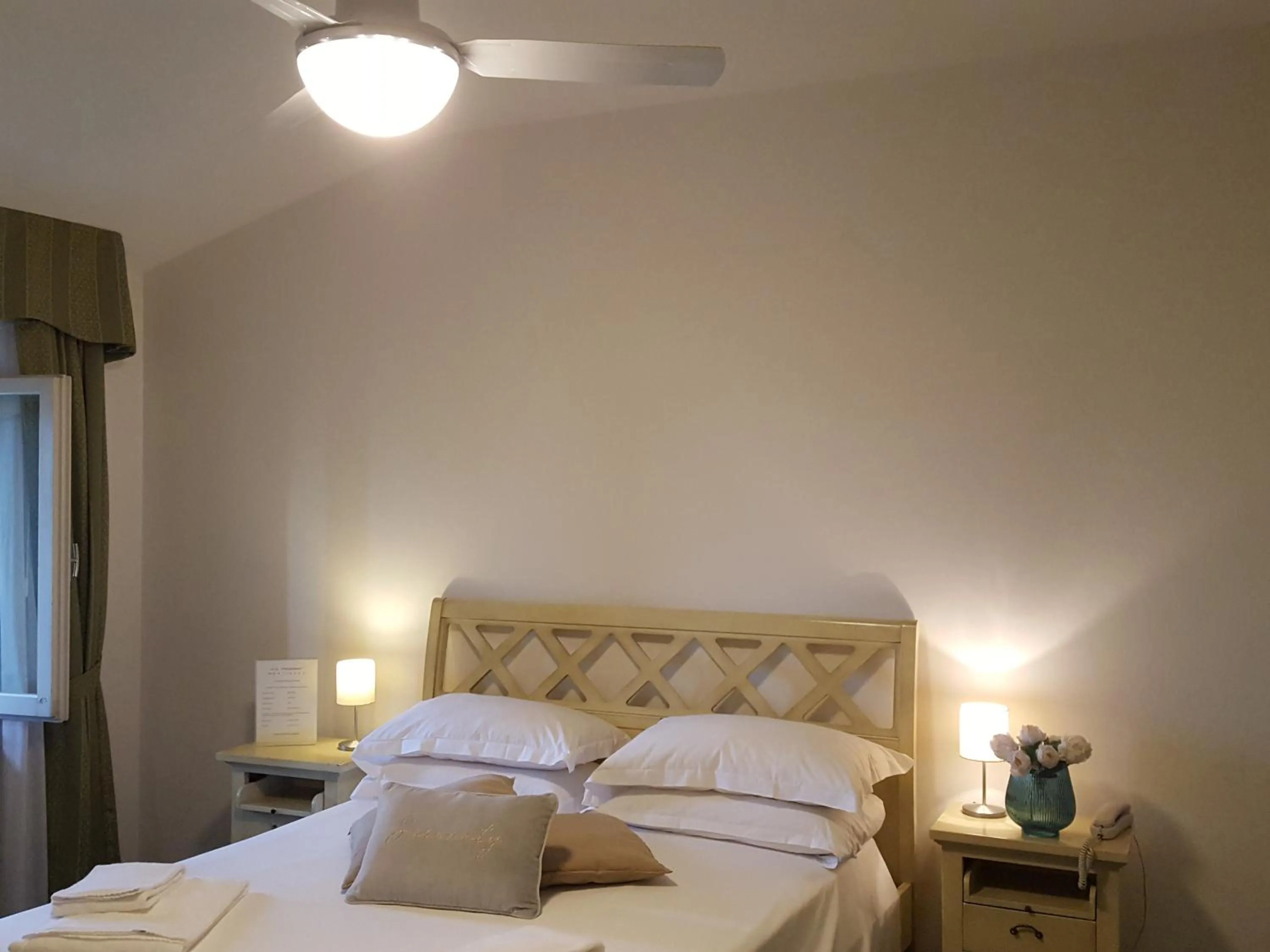 Photo of the whole room, Bed in Hotel Panorama