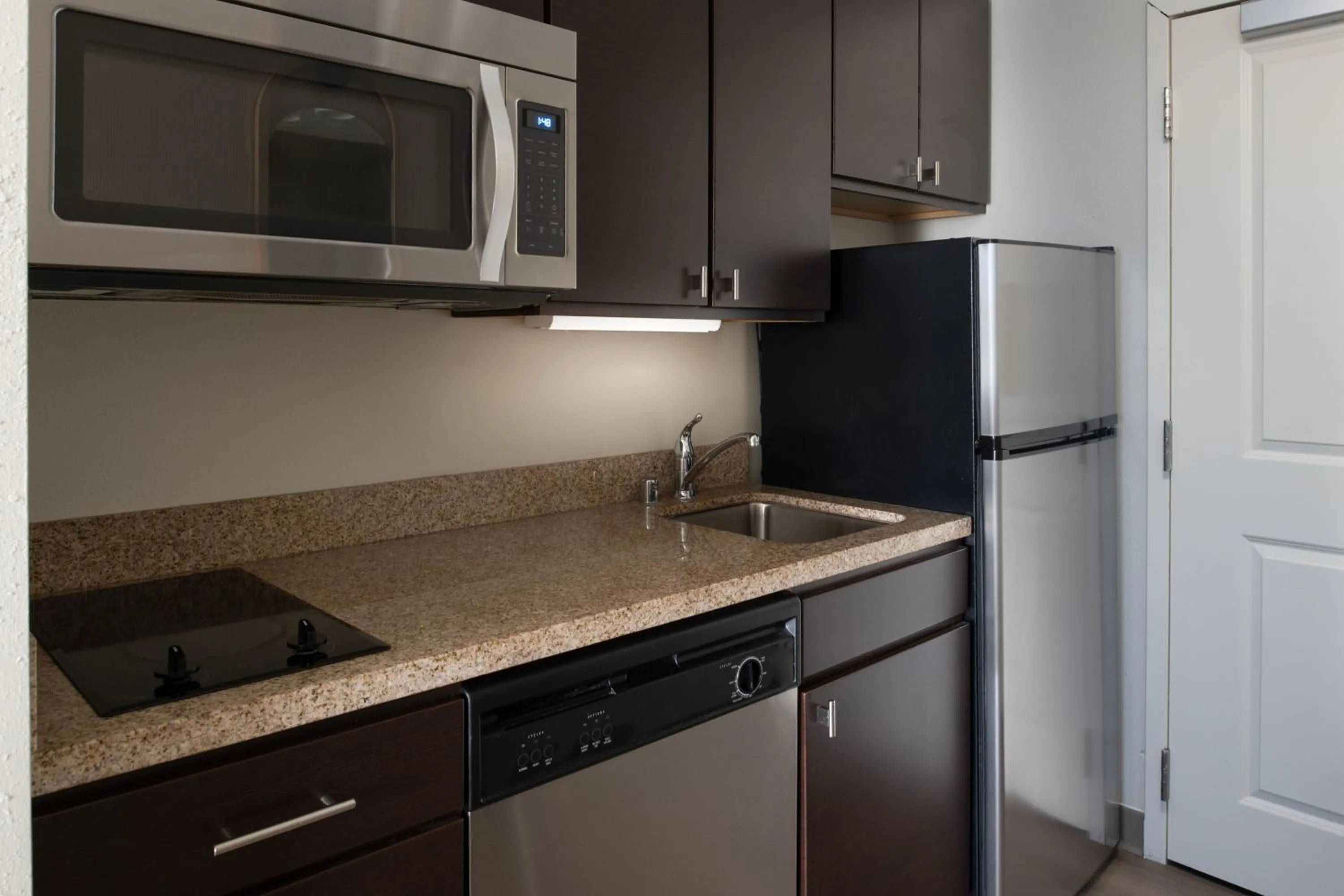 Kitchen or kitchenette in TownePlace Suites Richland Columbia Point