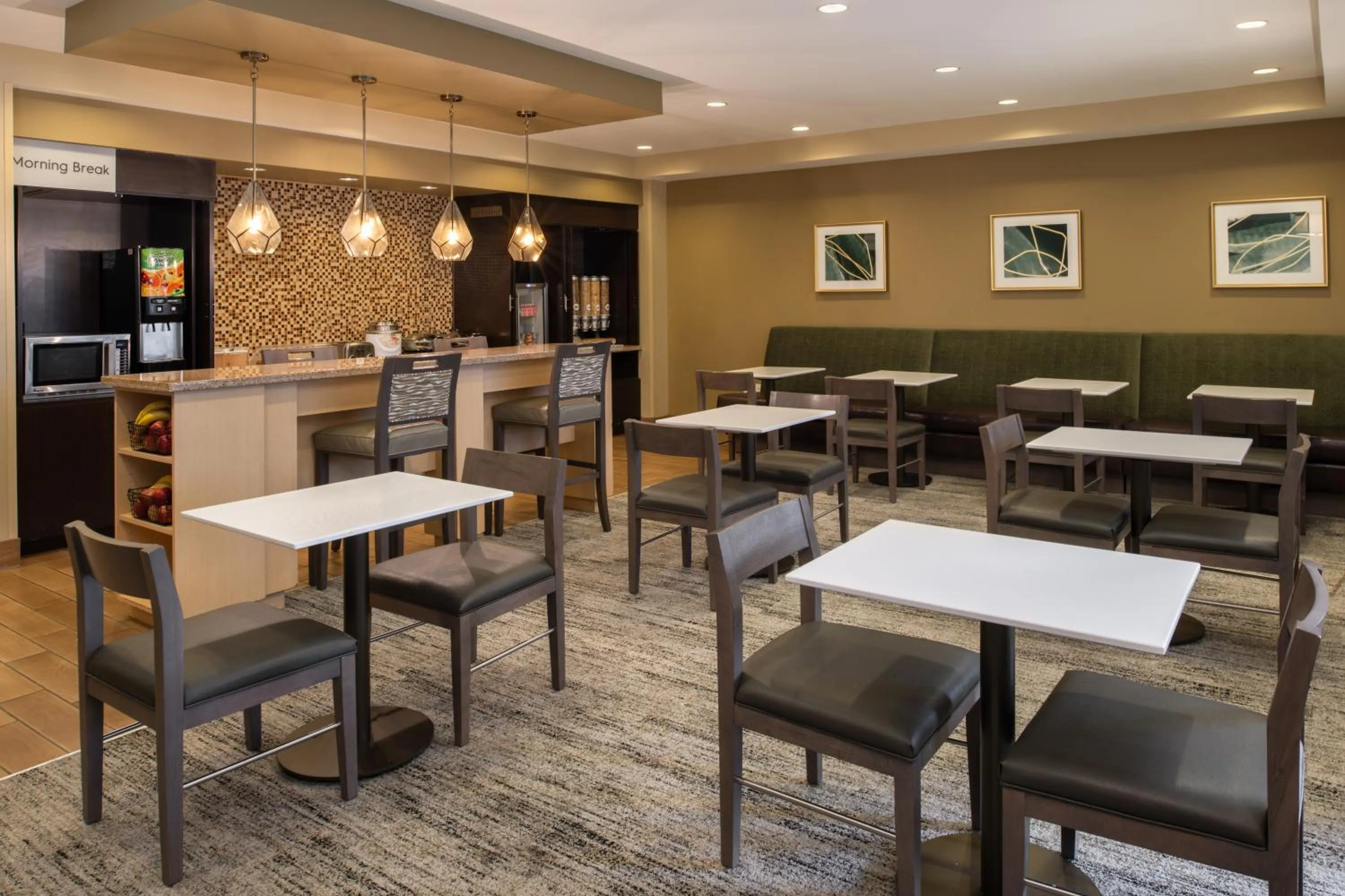 Dining area in TownePlace Suites Richland Columbia Point