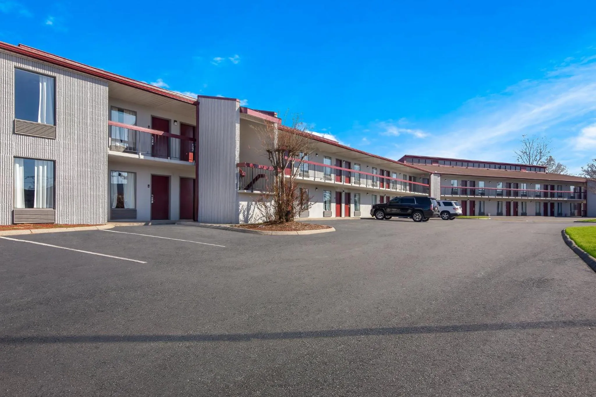 Property building in Red Roof Inn & Suites Monroe, NC