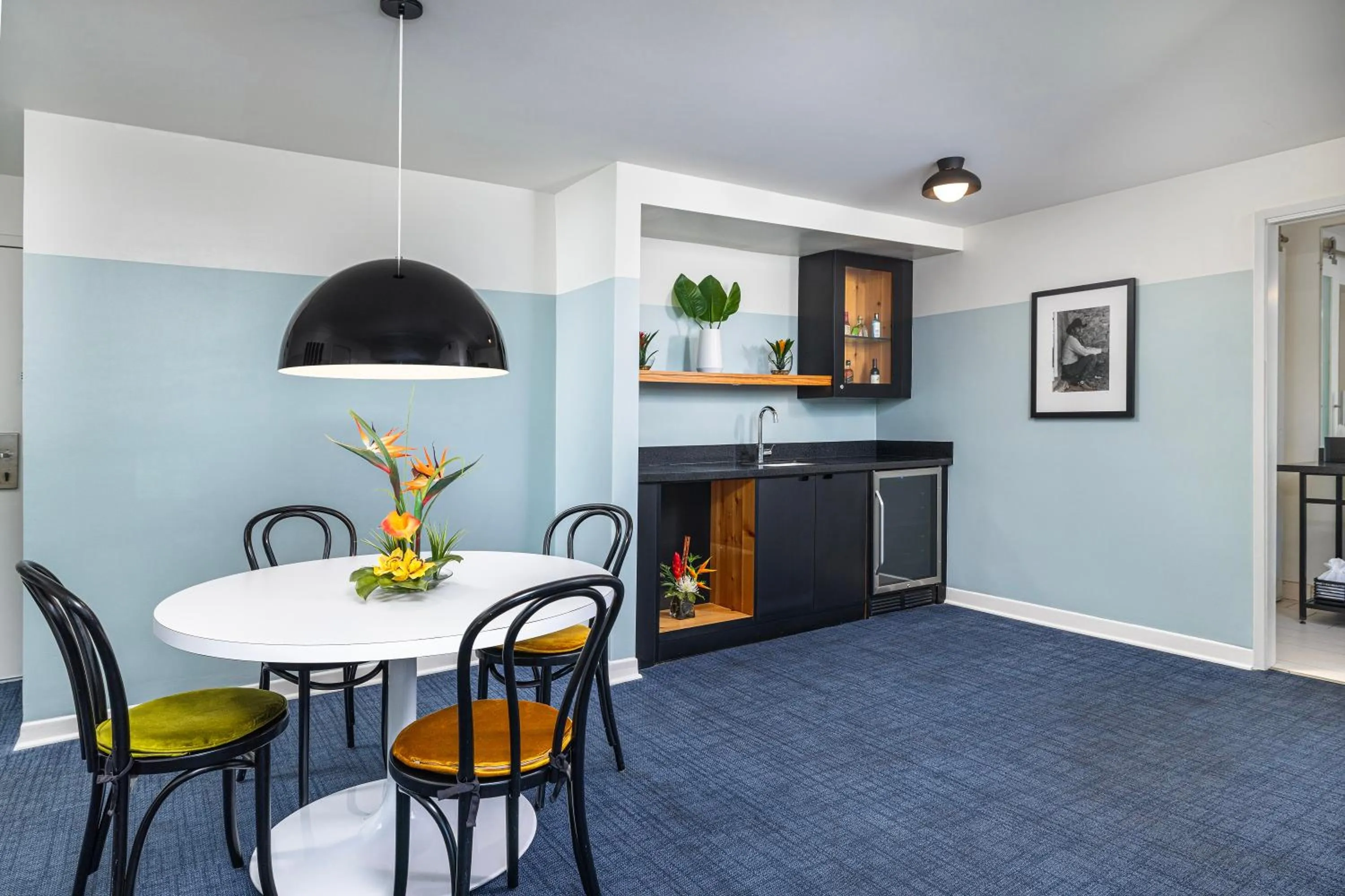 kitchen in Hotel Erwin Venice Beach