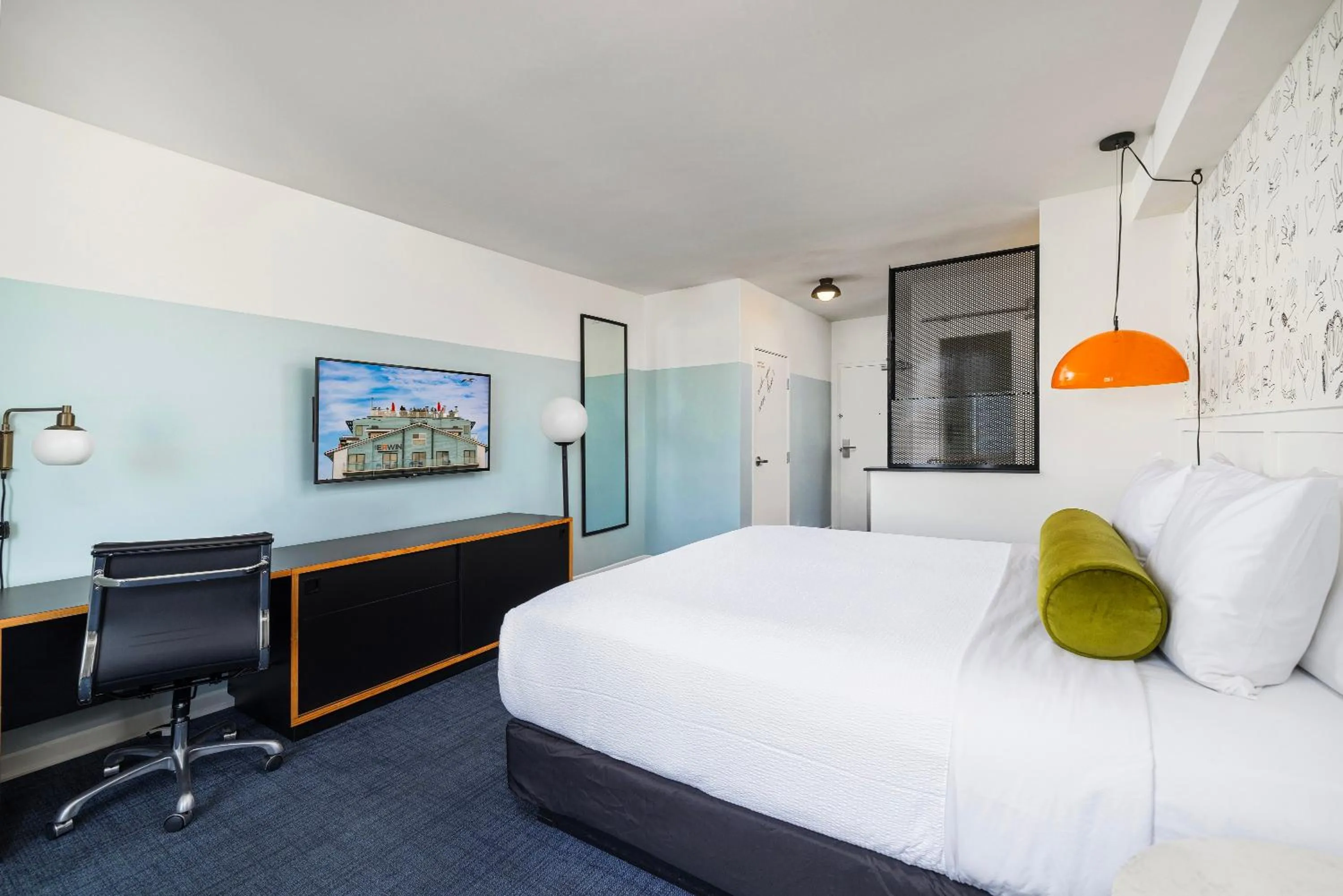 Bedroom, Bed in Hotel Erwin Venice Beach