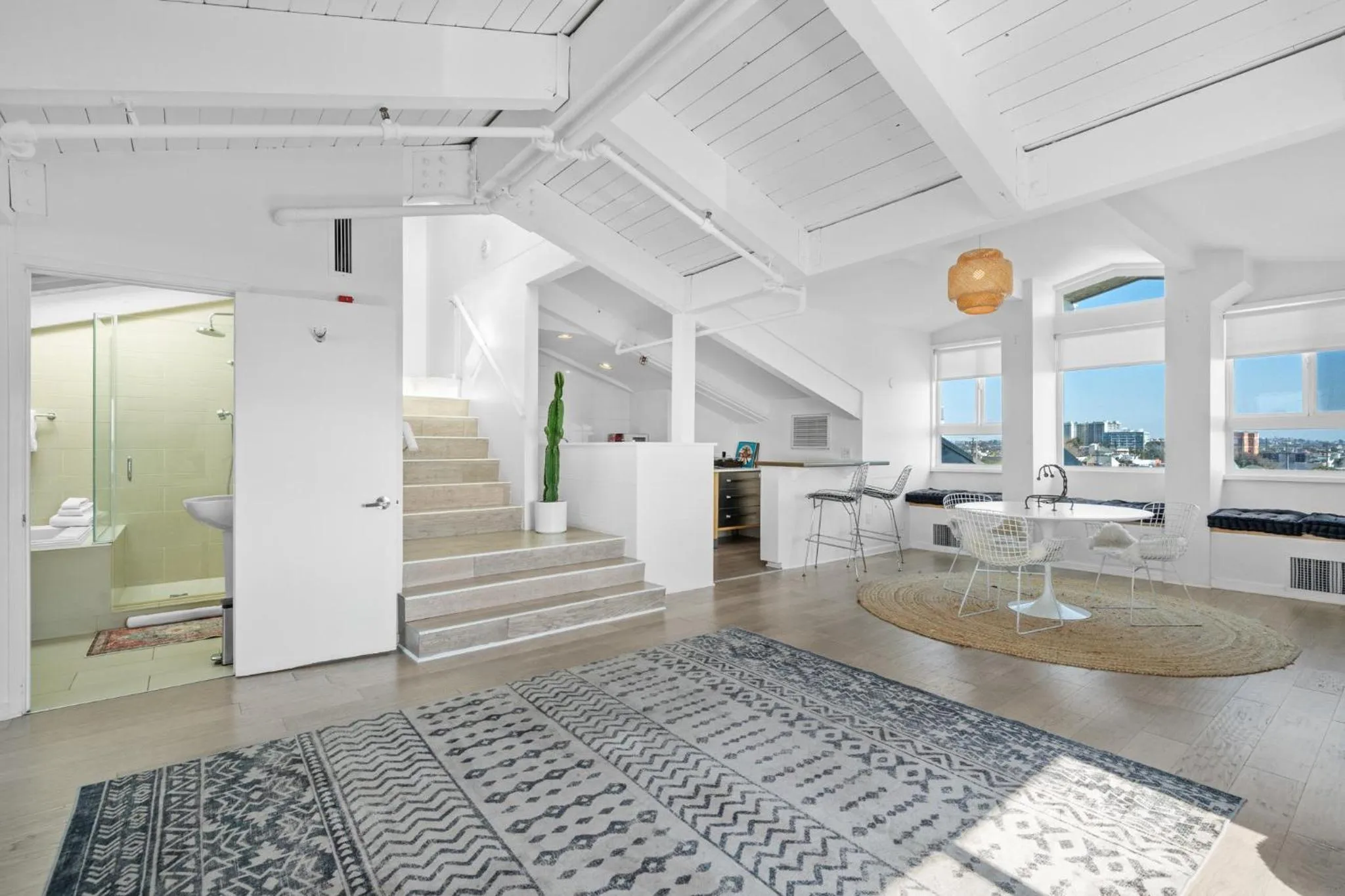 Photo of the whole room in Hotel Erwin Venice Beach